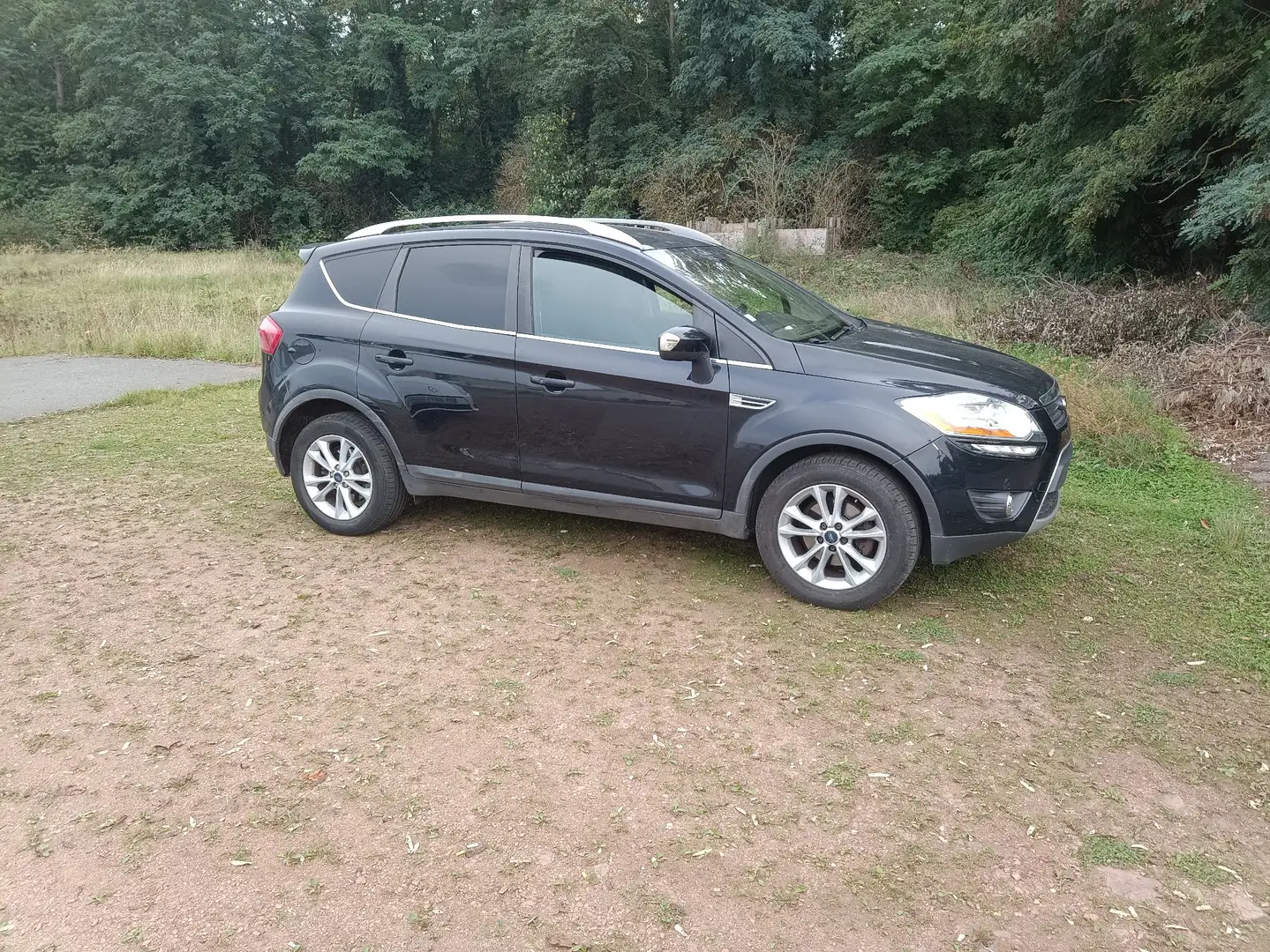 Ford Kuga 2.0 TDCi 140 FAP 4x2 Titanium - 1