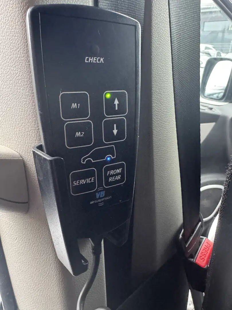 Nissan NV300 L2H1 2,9t PREMIUM Schwarz - 2