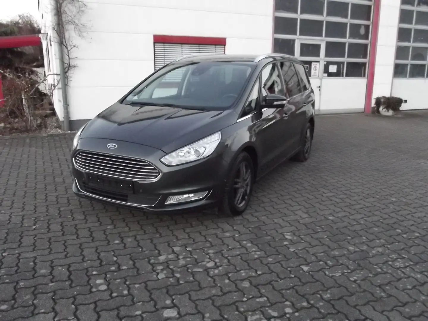 Ford Galaxy Titanium NAVI S+W 8xALU XENON KAMERA Gris - 1