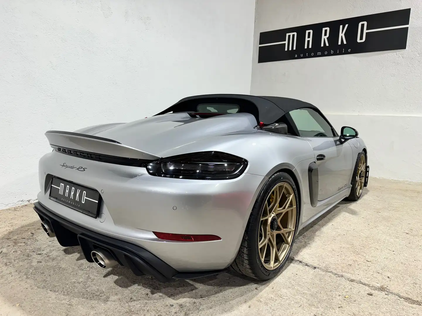Porsche Boxster 718 Spyder RS PDK Silber - 2