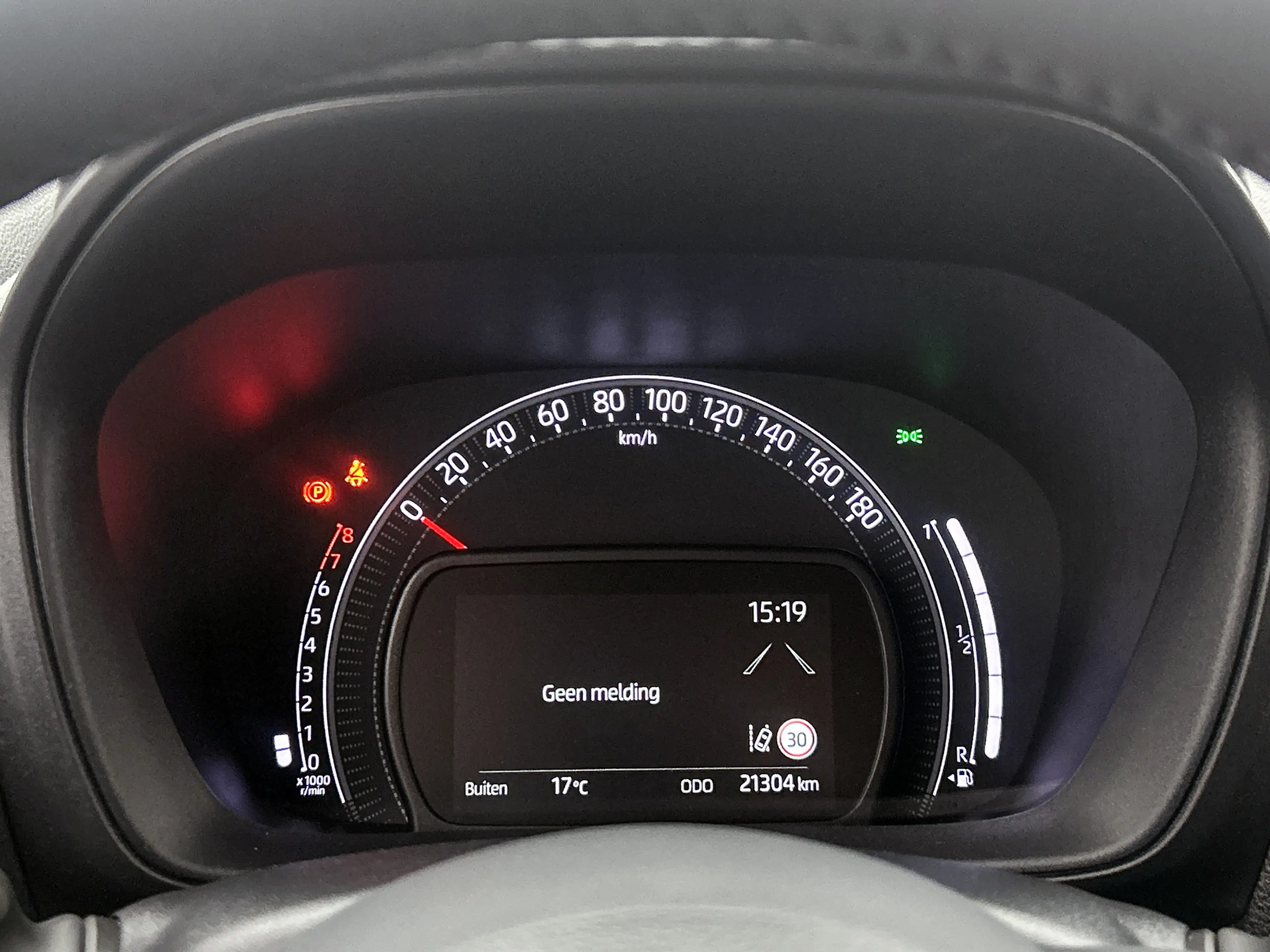 Toyota Aygo X 1.0 VVT-i MT Play | BTW Auto | | Cruise Control Ad — photo 5