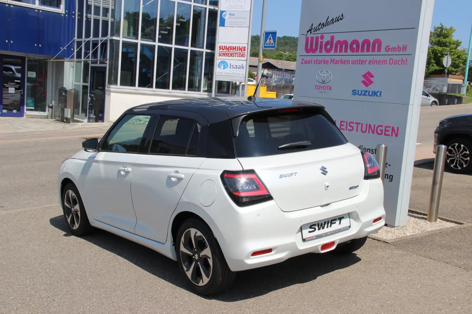 Suzuki Swift 1.2 Hybrid Comfort+ Navi Kamera Sitzheizung Weiß - 2