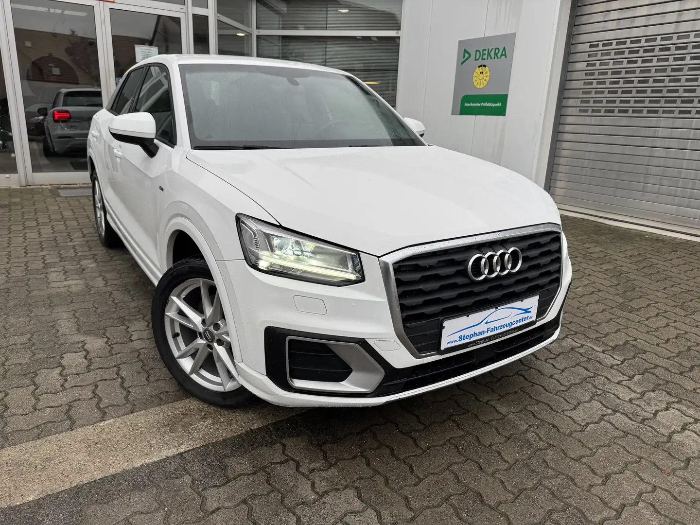 Audi Q2 TFSI sport S-Line mit Klima/Navi/PDC V&H/Leder/Alu Weiß - 1
