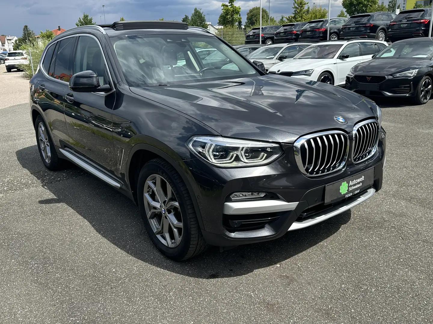 BMW X3 XDrive 30d XLine AHK ACC NAVI PANO Grau - 2