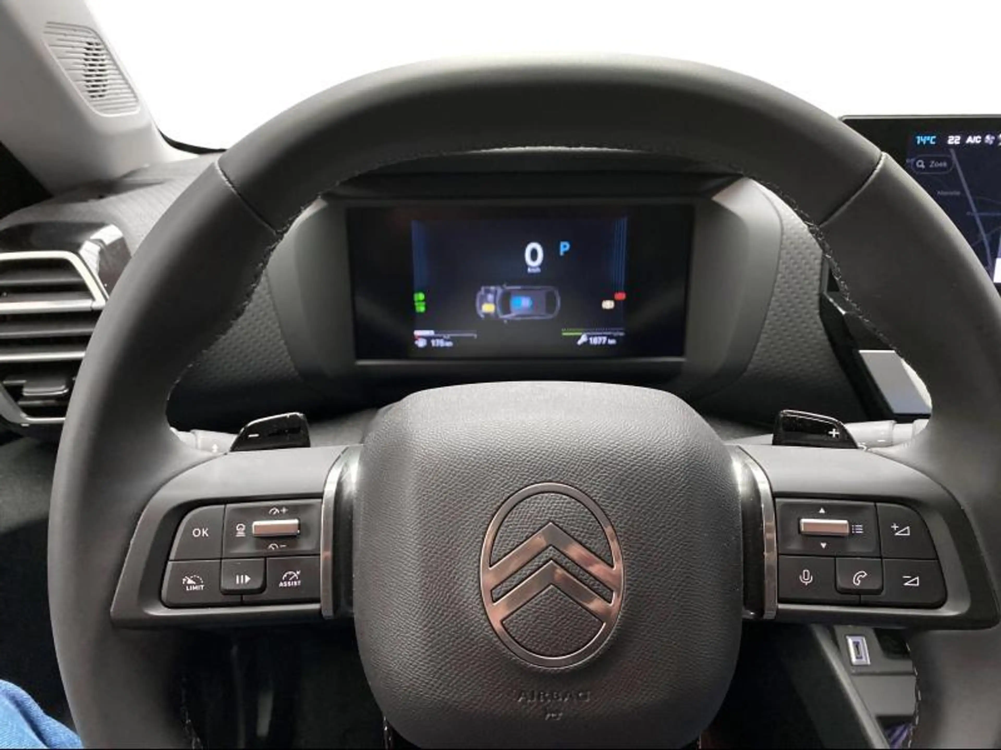 Citroen C4 MAX MHEV — photo 15
