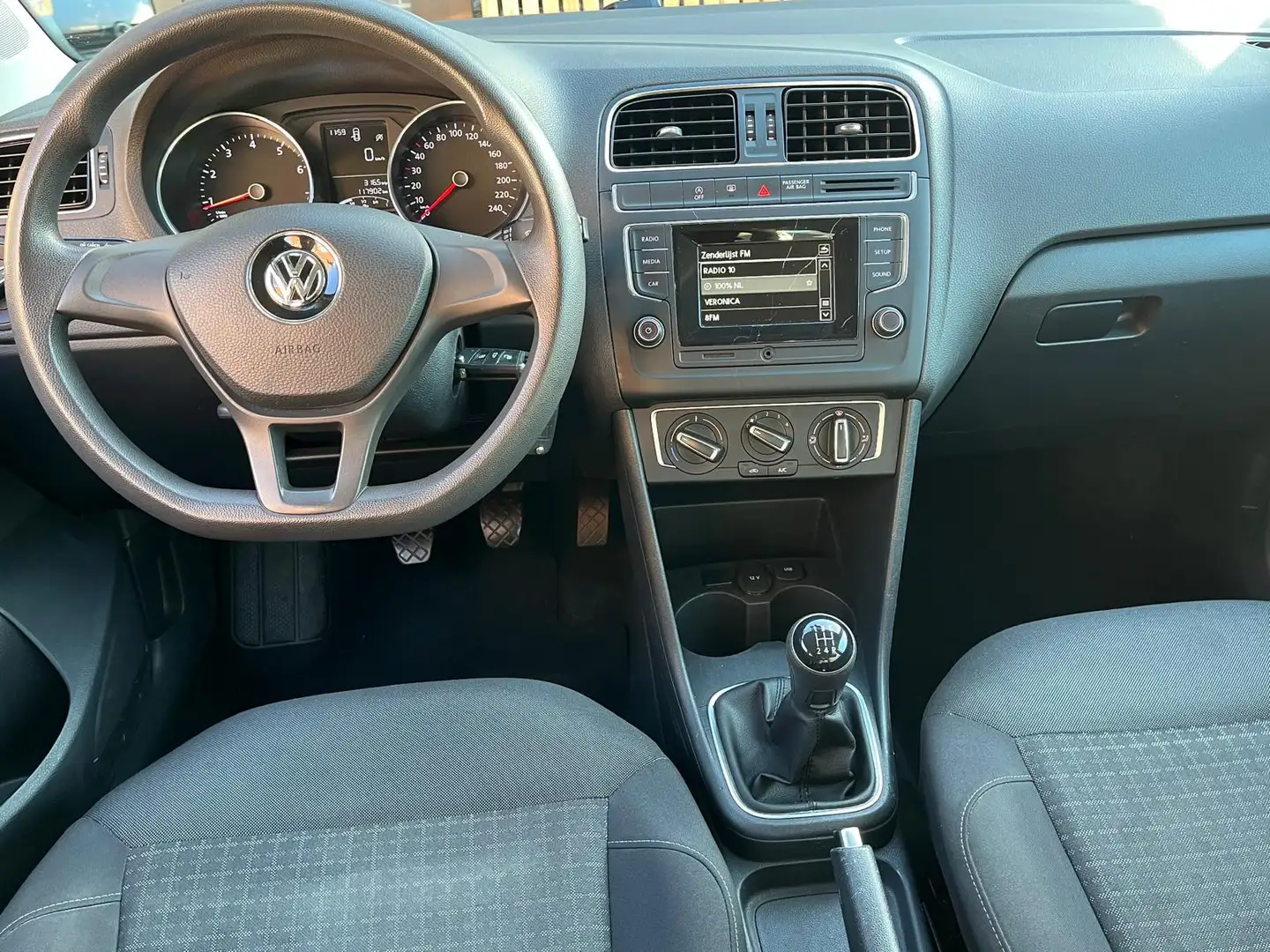 Volkswagen Polo 1.0 TSI Comfortline Grau - 2