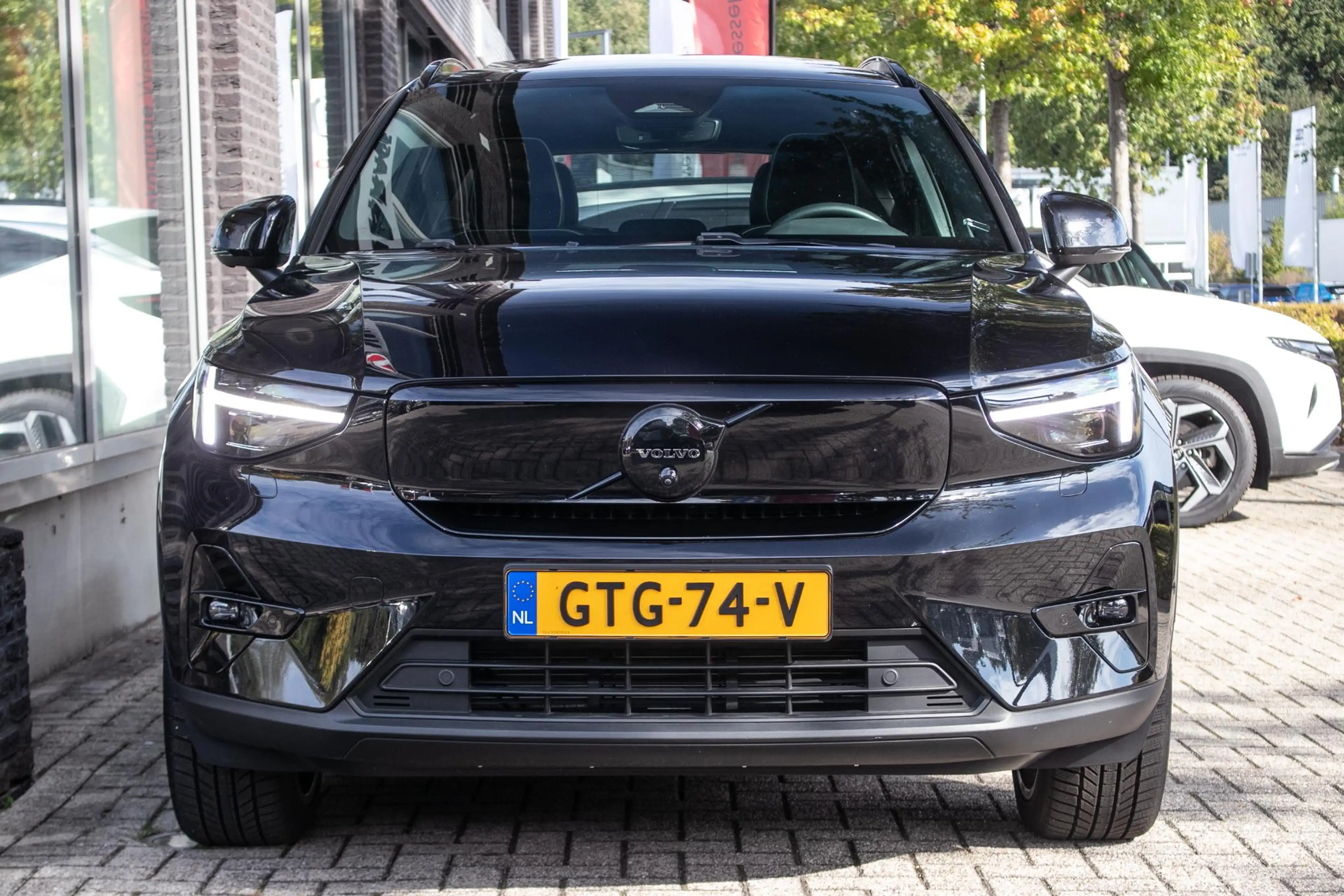 Volvo EX40 Single Motor Extended Range Ultra Black Ed. 82 kWh — photo 14