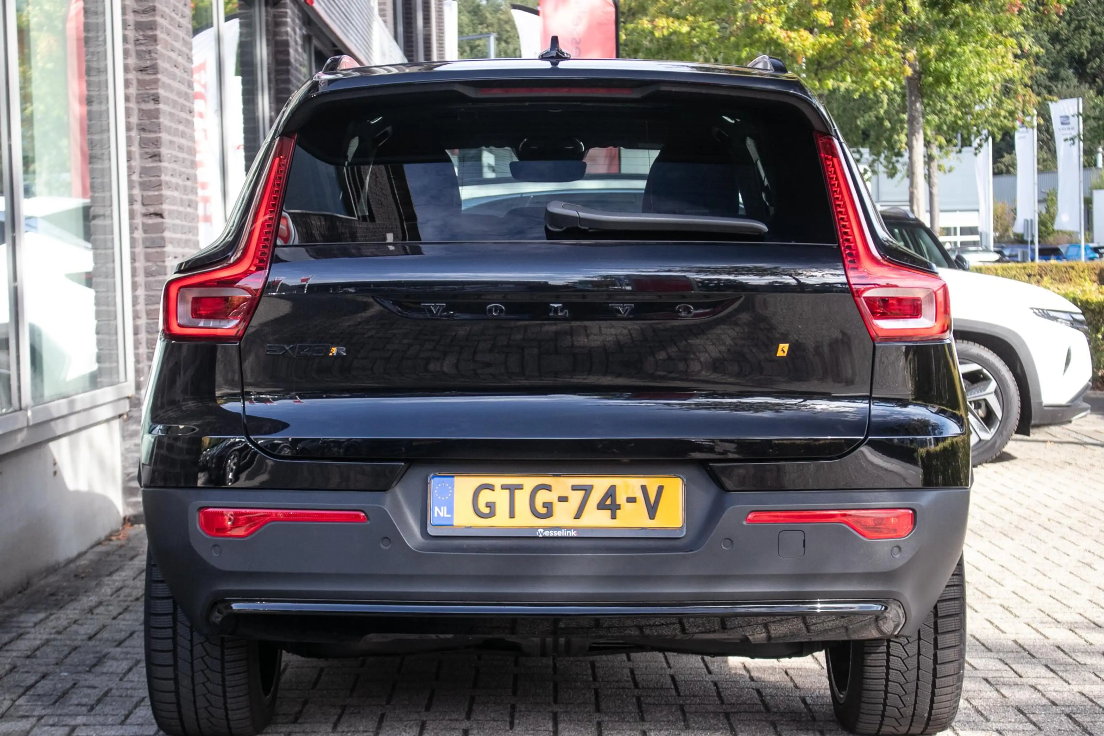 Volvo EX40 Single Motor Extended Range Ultra Black Ed. 82 kWh — photo 15