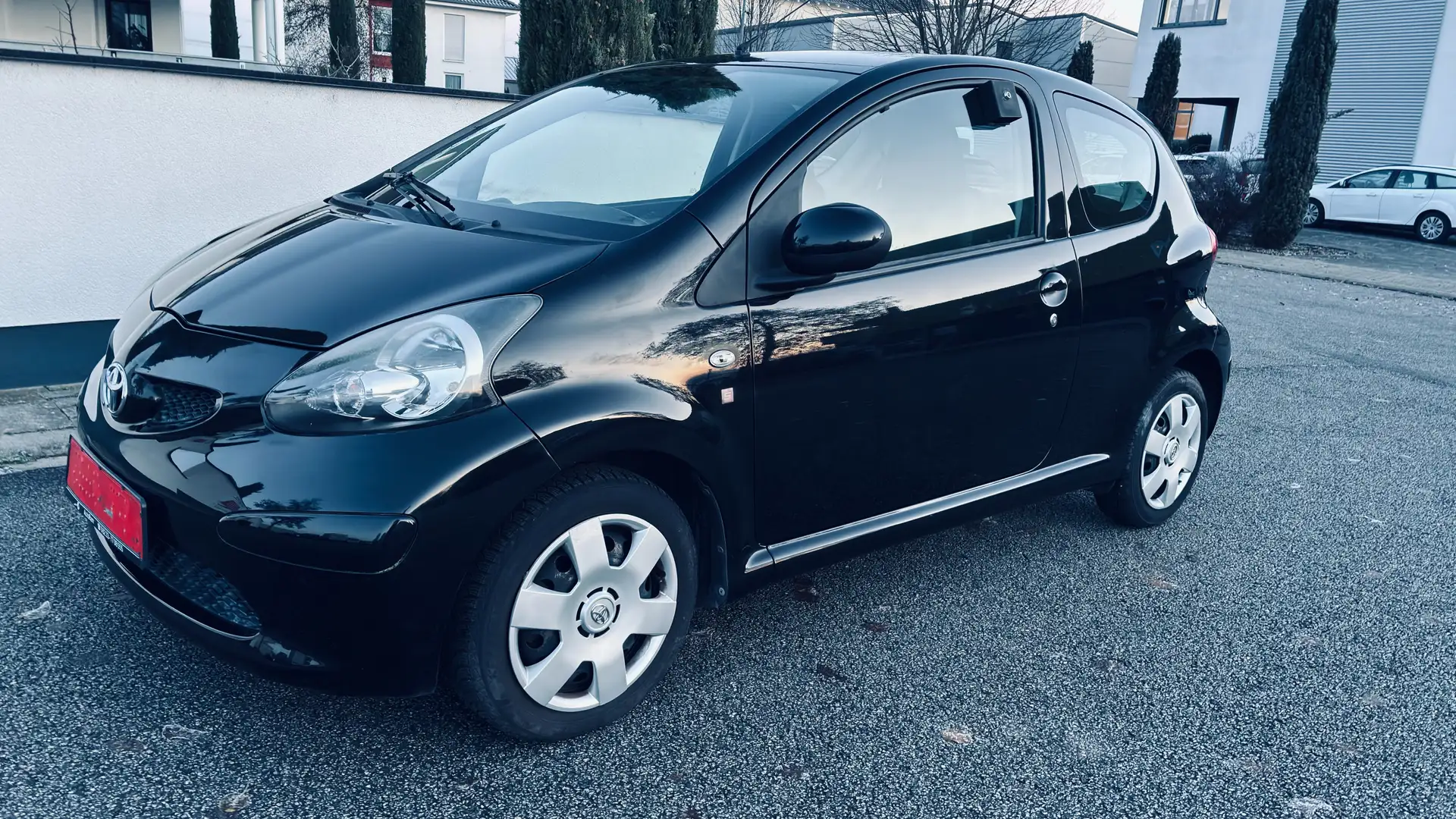 Toyota Aygo Basis Schwarz - 1