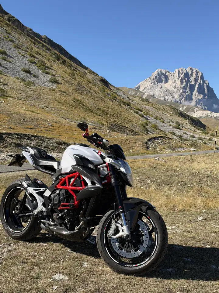 MV Agusta Brutale 800
