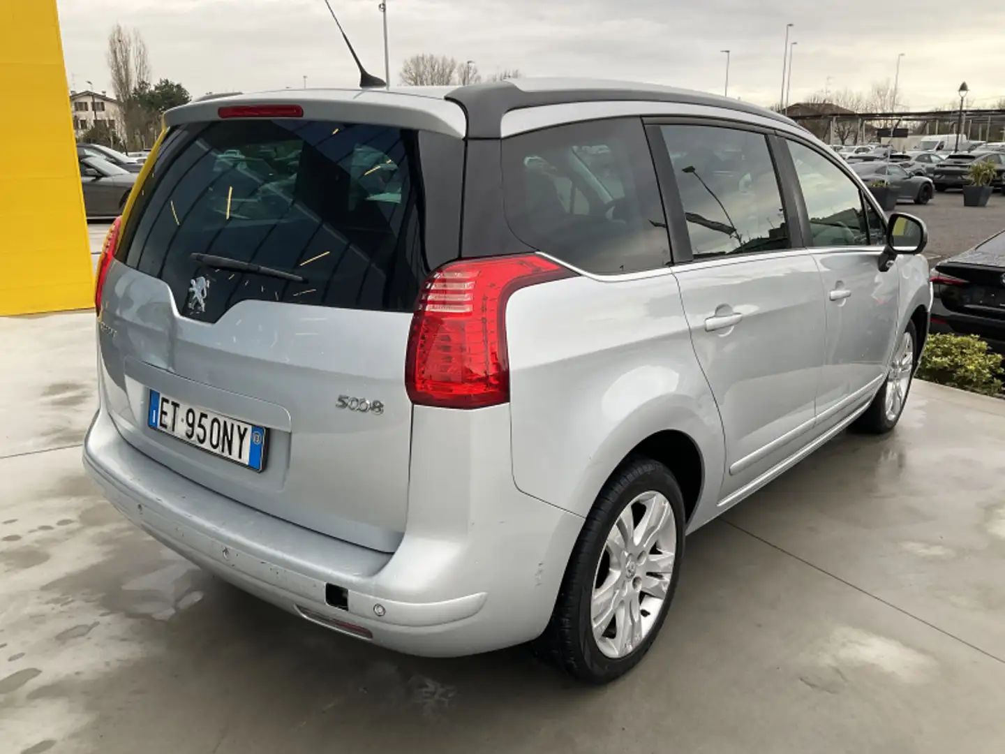 Peugeot 5008 2.0 HDi 163CV aut. Business Grigio - 2