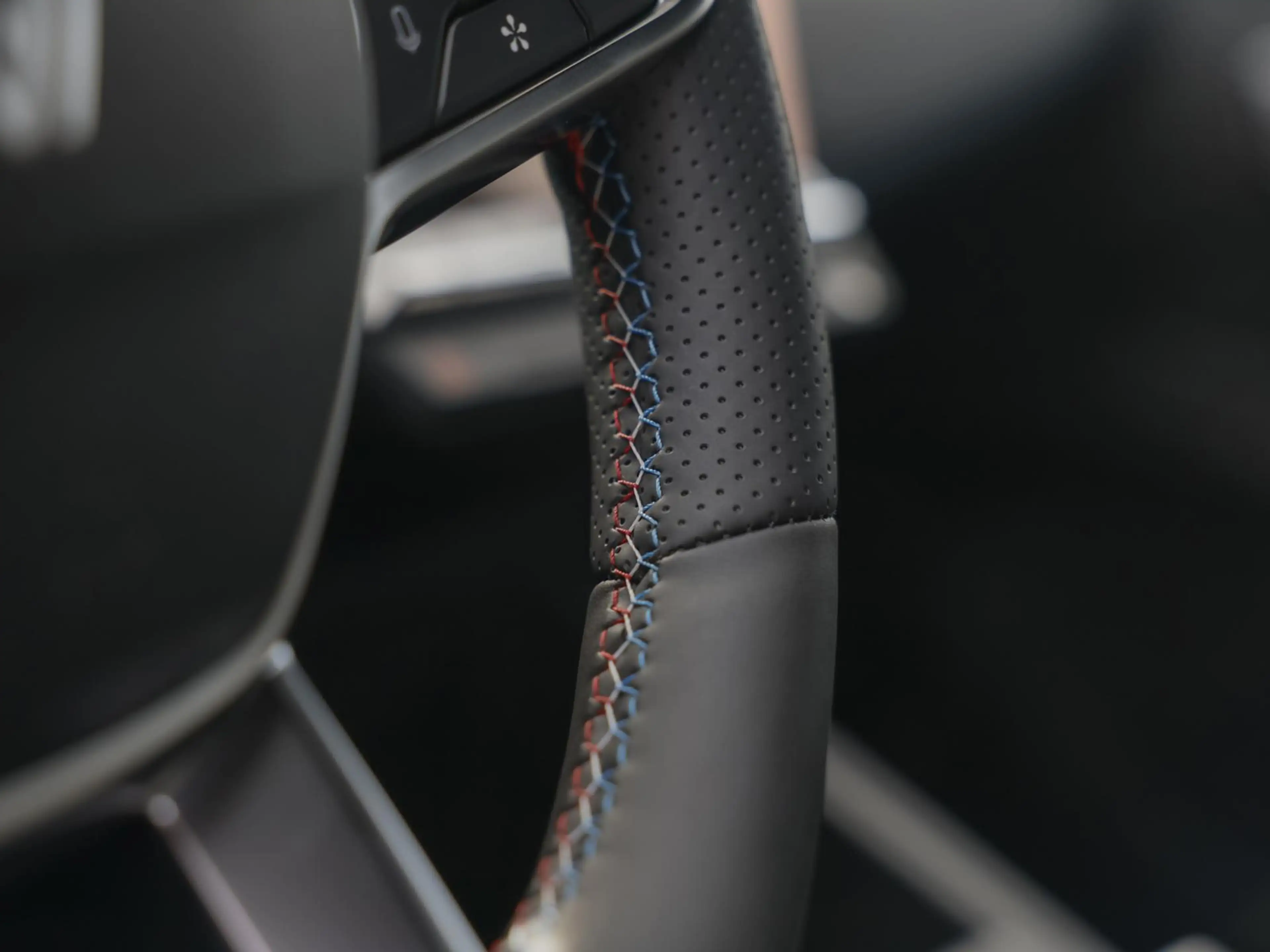 Renault Symbioz Esprit Alpine Mild Hybrid 140 EDC — photo 6