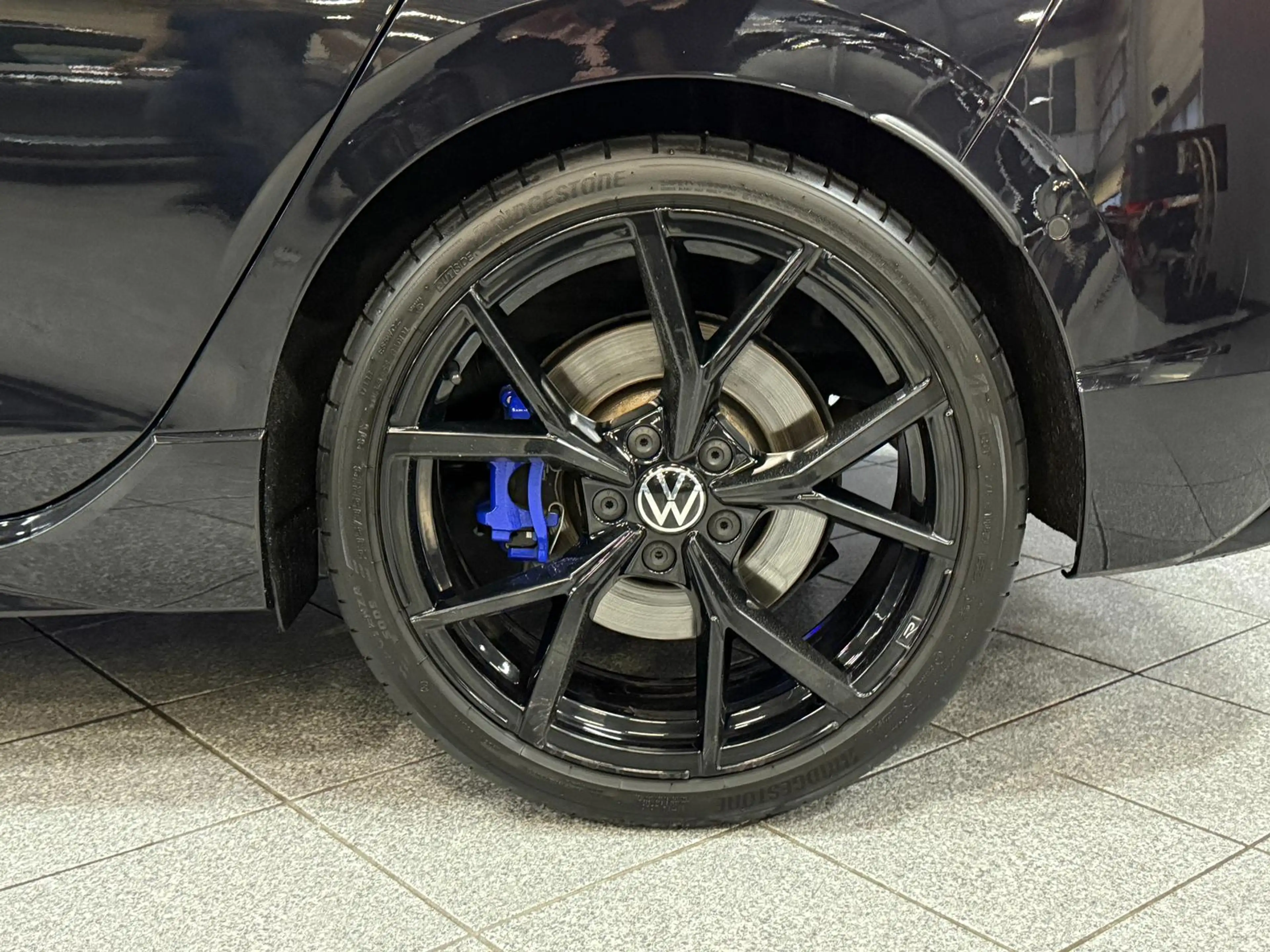 Volkswagen Golf R Performance 2.0 4M Pano|Akra|HUD|320pk — photo 9