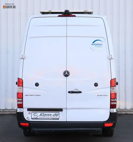 Mercedes-Benz Sprinter view 9
