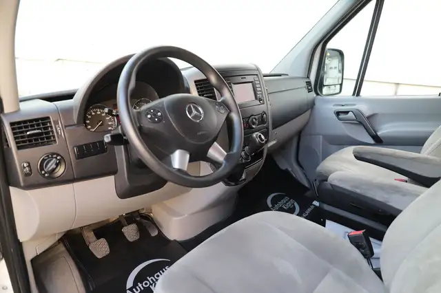 Mercedes-Benz Sprinter view 14