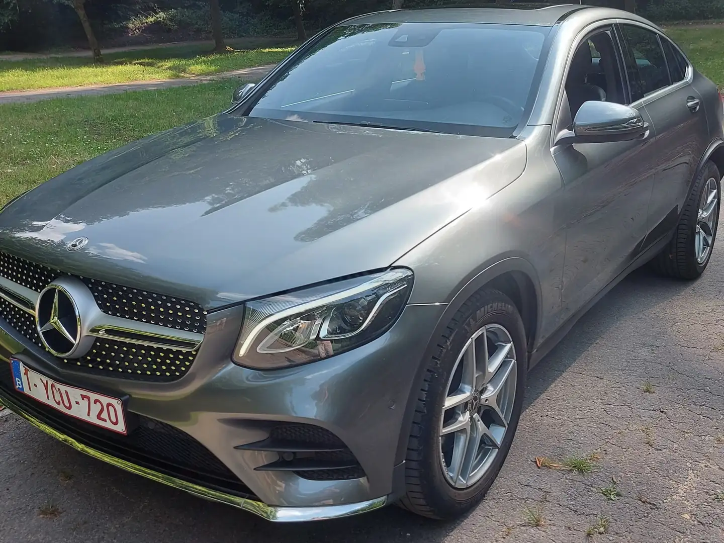 Mercedes-Benz GLC 220 GLC 220 d Coupe 4Matic 9G-TRONIC AMG Line Gris - 1
