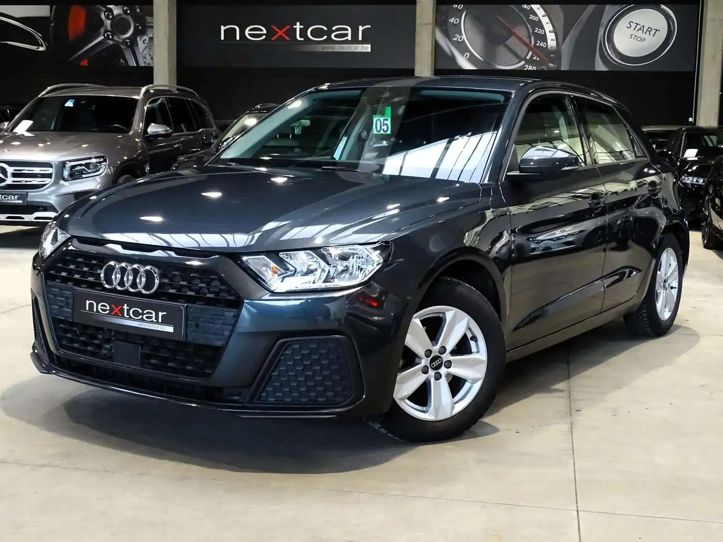 Audi A1 25TFSI SportBack **NAVI-CARPLAY-CRUISE-PARKING** Gris - 1