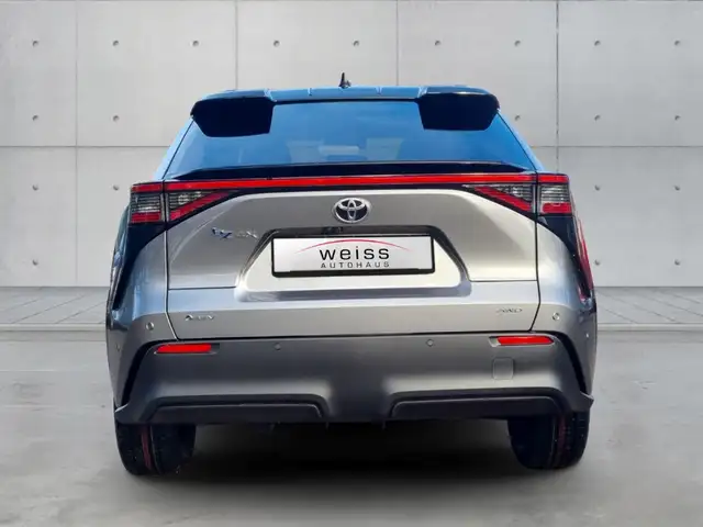 Toyota BZ4X view 4