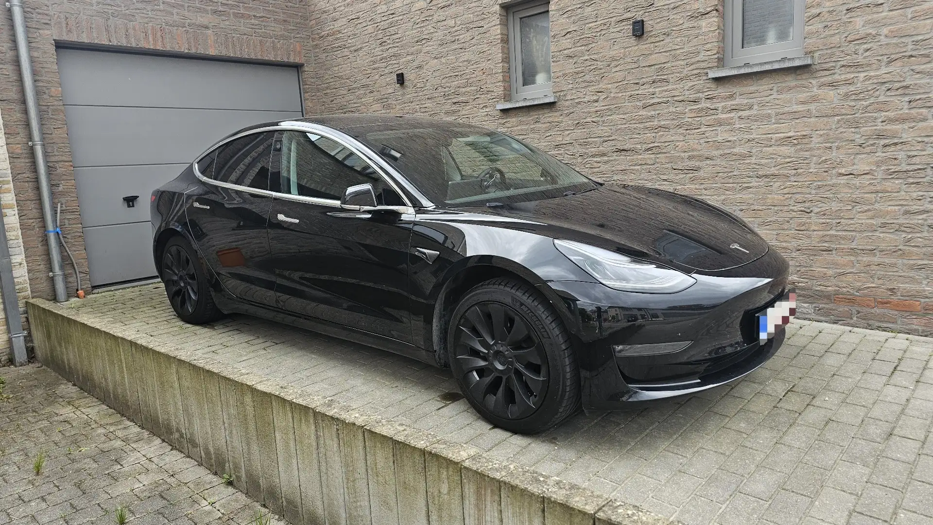 Tesla Model 3 SR+ Noir - 1