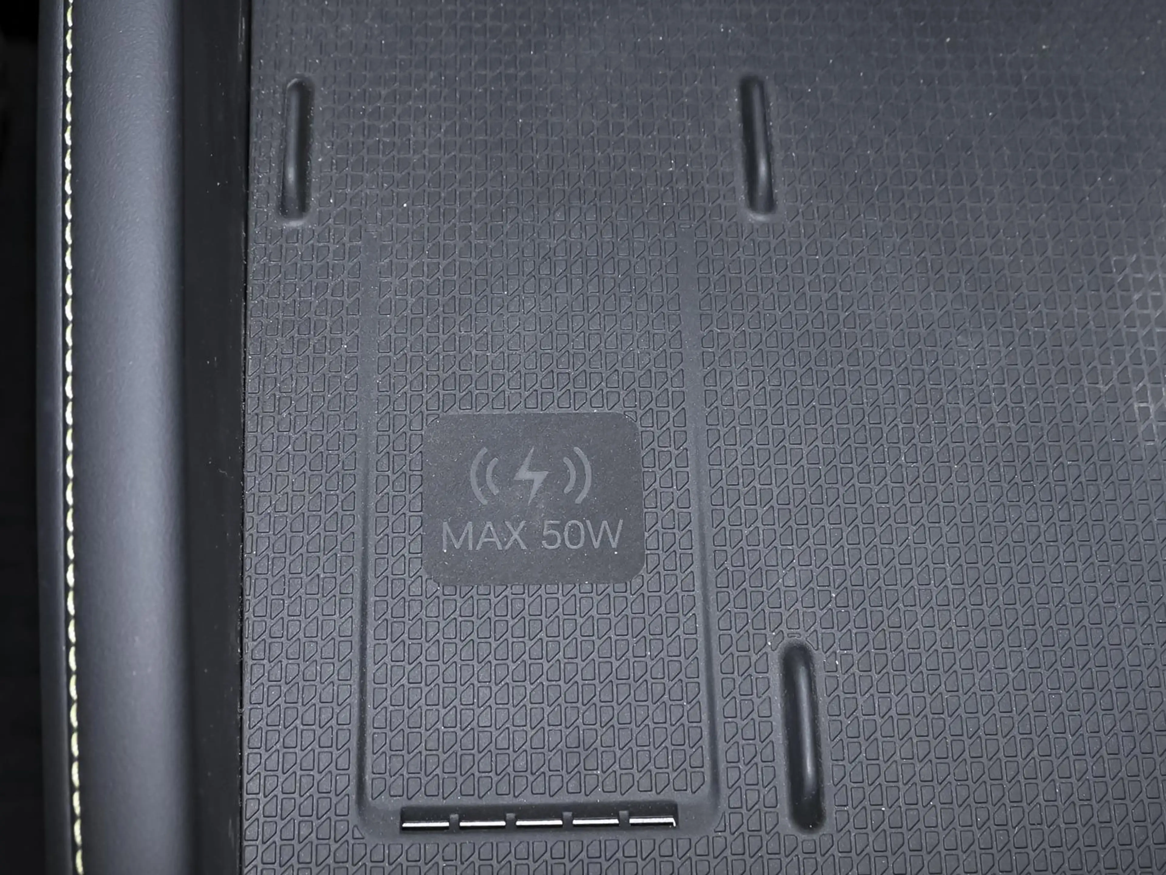 BYD Atto 2 DM-i Boost LEDER NAVI SHZ PDC KLIMA BT ZV — photo 11