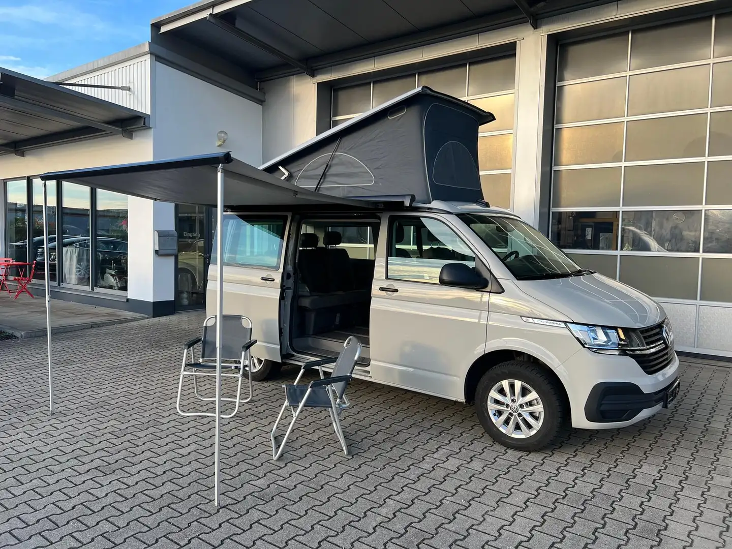 Volkswagen T6 California T6.1 California Beach Camper FWD 2.0 ACC Standh. Grau - 1