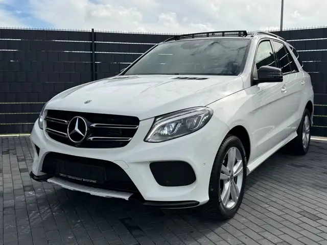 Mercedes-Benz GLE 350 d 4M*9G*AMG*PANO*NIGHT*360*STHZ*AHK*