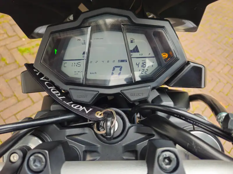 Yamaha MT-125 - foto 4