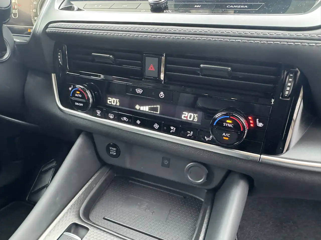 Nissan Qashqai Qashqai 1.3 DIG-T MHEV N-Connecta Xtronic + Cold 20