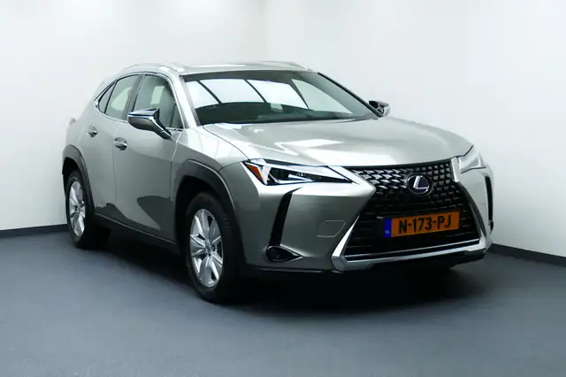 Lexus UX 250h Adap Cruise, Camera, Navi, Velours, 17"LMV All Sea