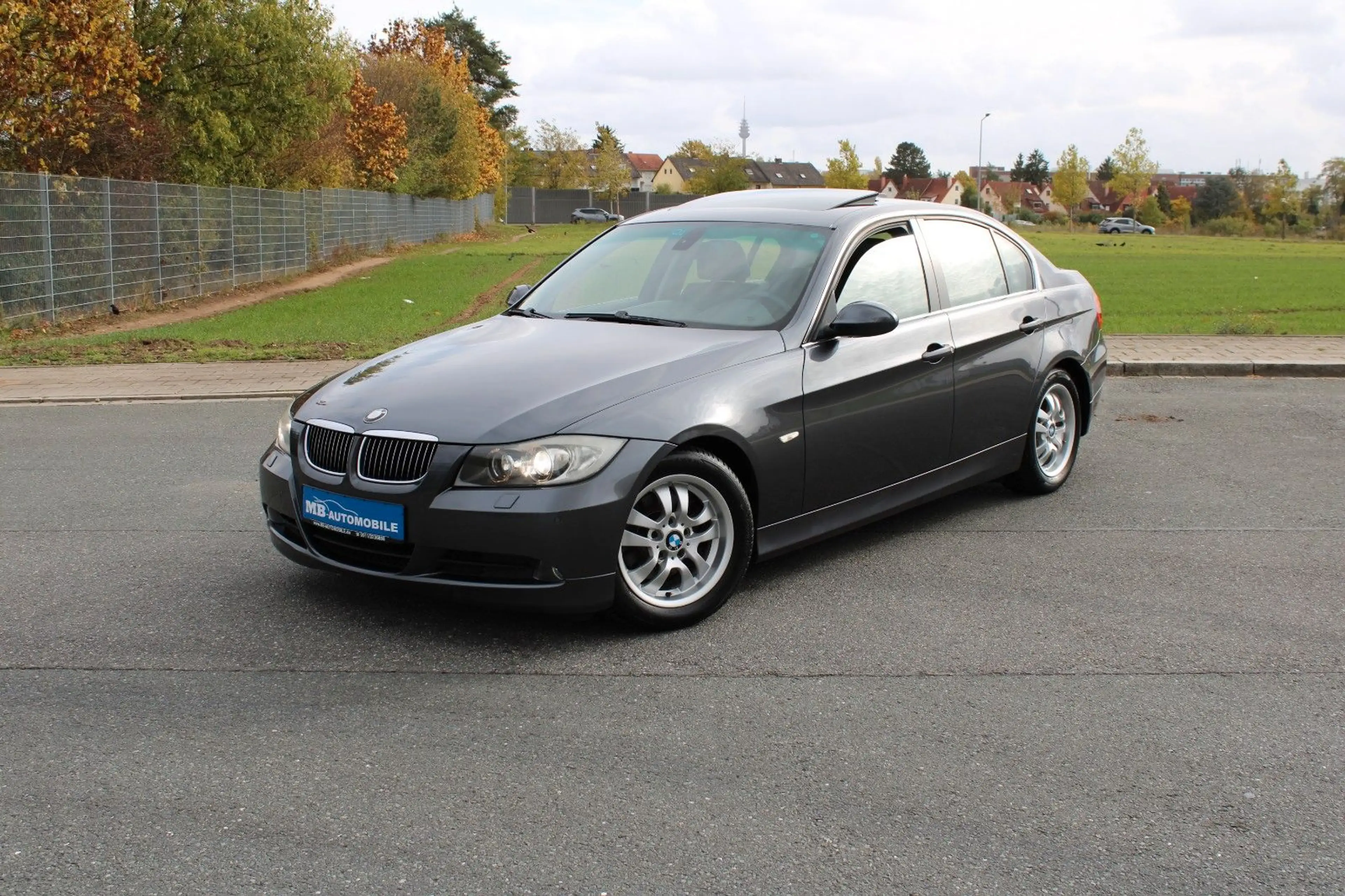 BMW 325 i Xenon Auto. Schiebed. Xenon Leder NaviProf.