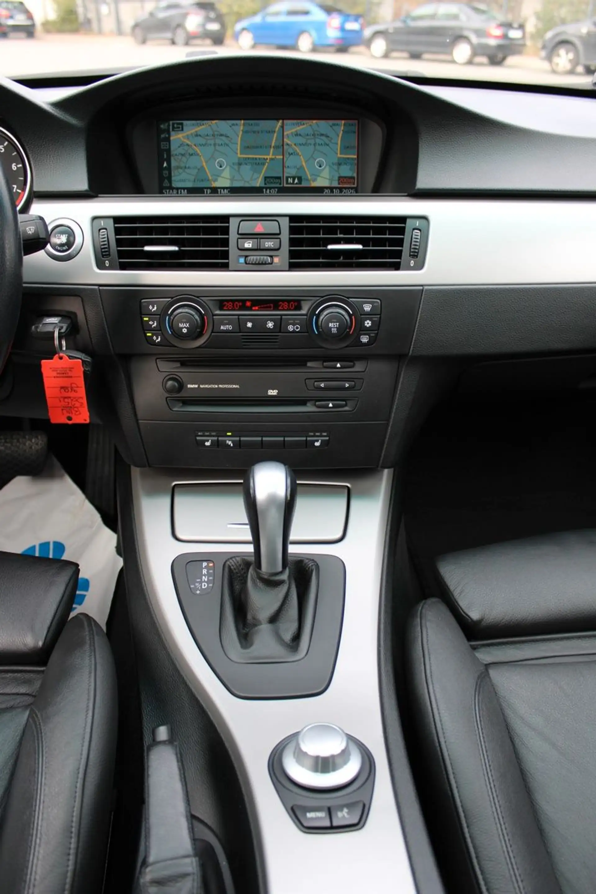 BMW 325 i Xenon Auto. Schiebed. Xenon Leder NaviProf. — photo 13