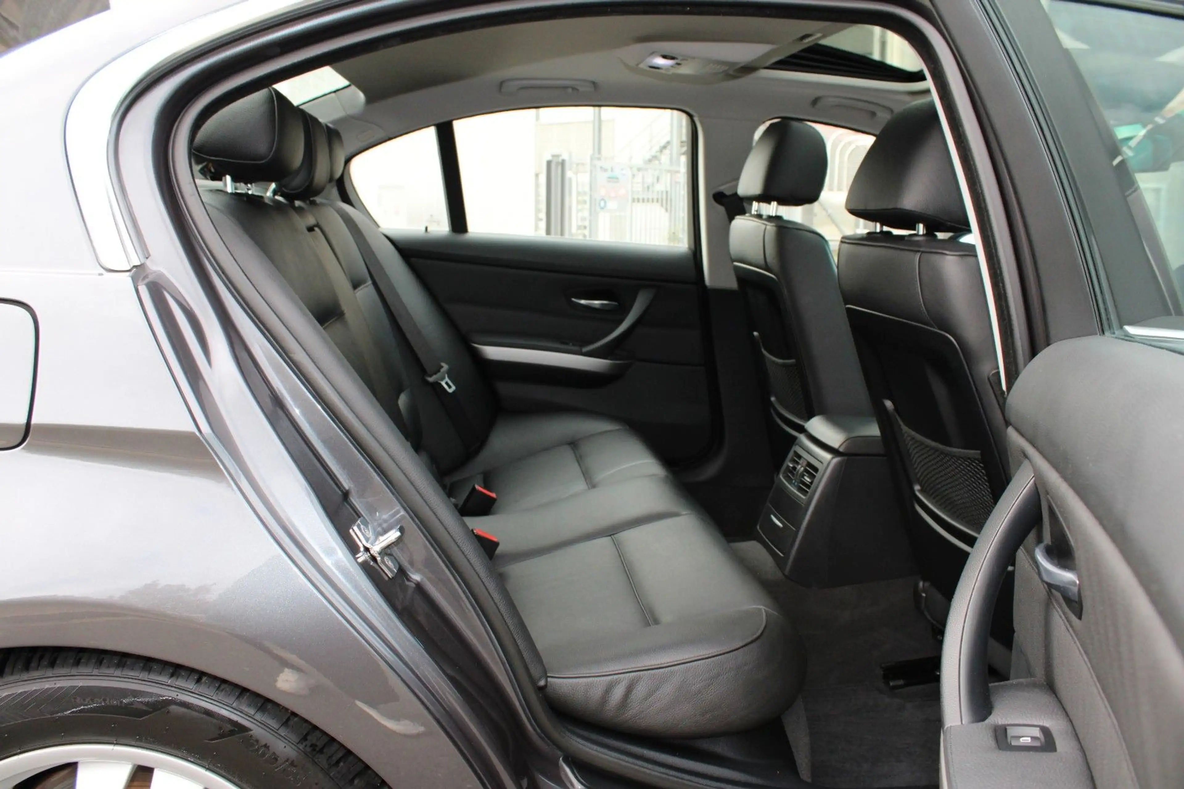 BMW 325 i Xenon Auto. Schiebed. Xenon Leder NaviProf. — photo 15