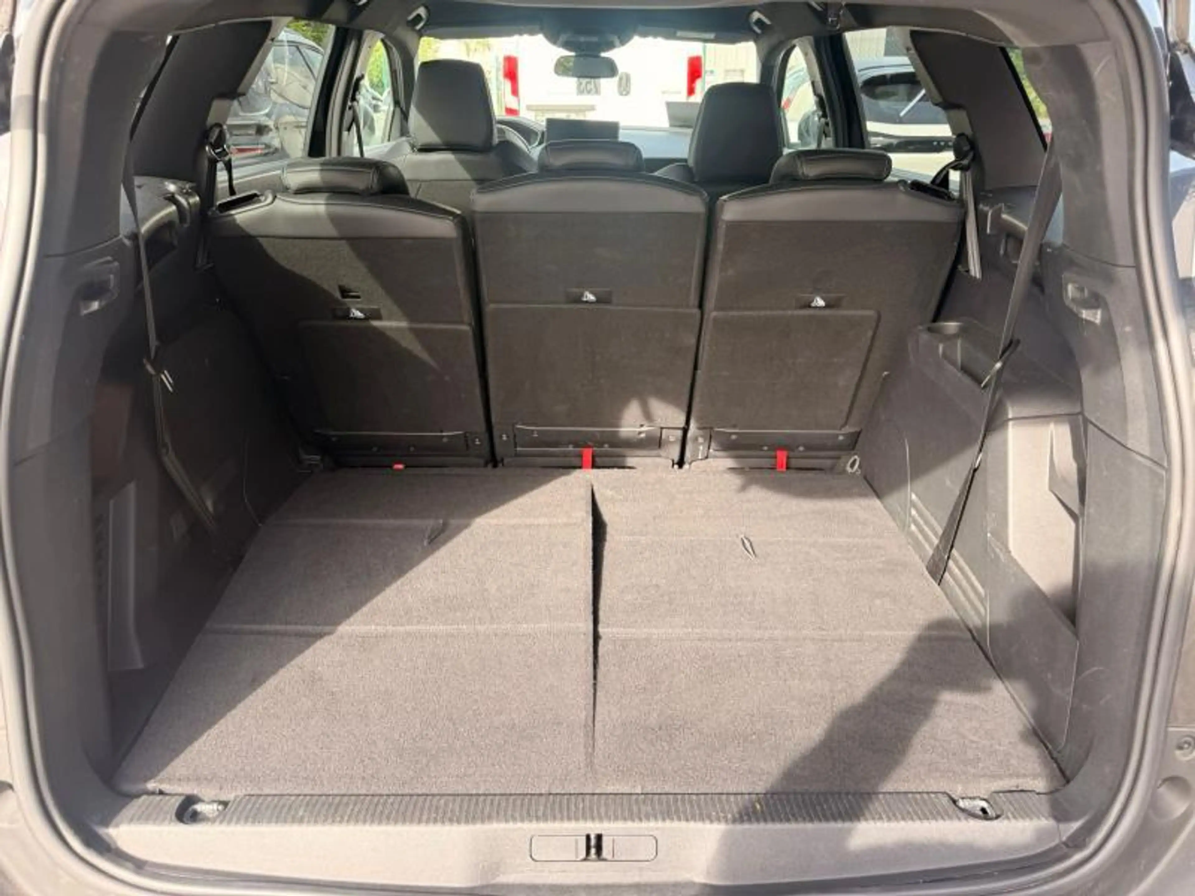 Peugeot 5008 Allure Pack — photo 9