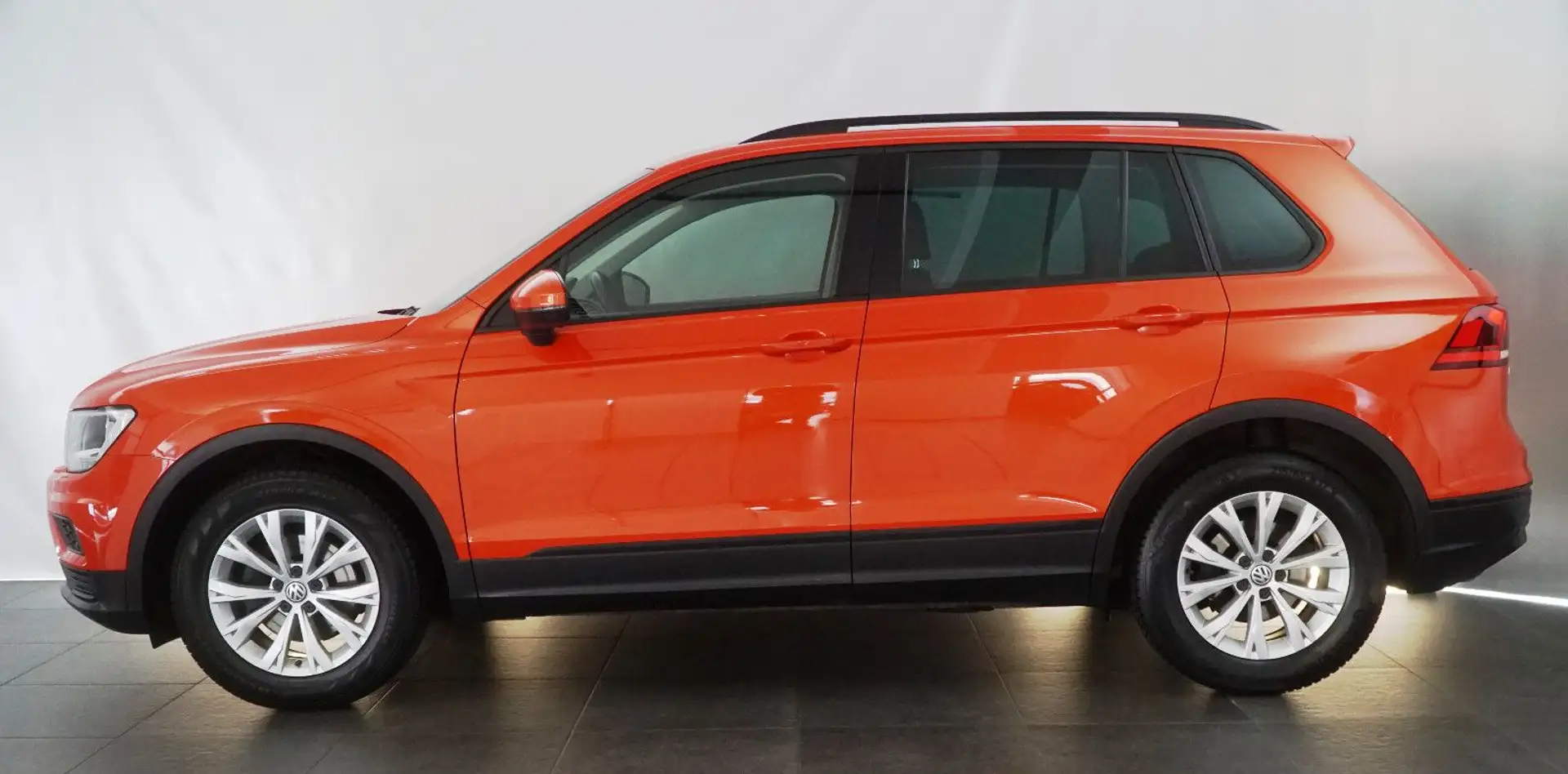 Volkswagen Tiguan Habanero Orange! Orange - 2