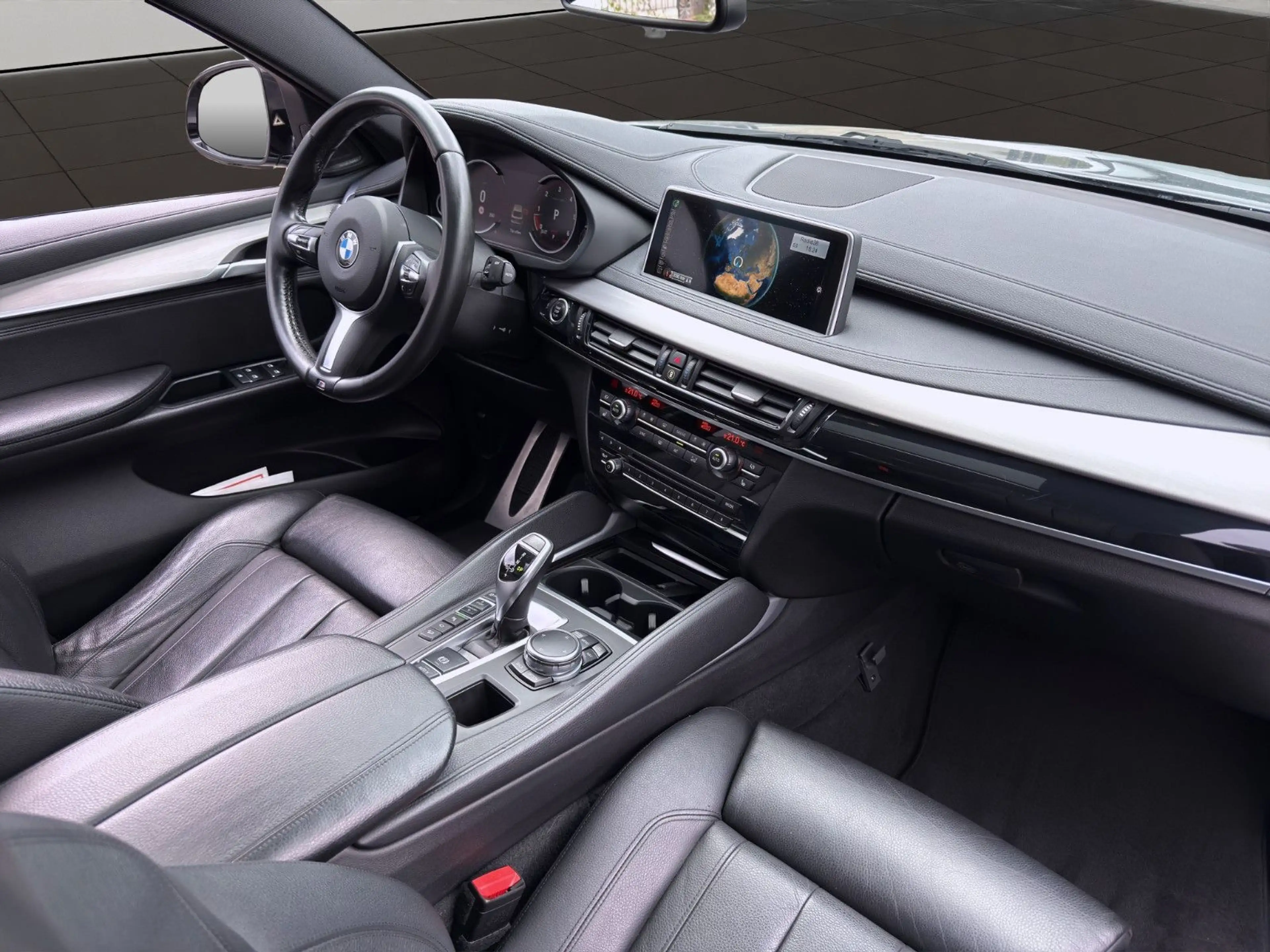 BMW X6 30d M Paket eGSD HUD 360° VIRT H/K SOFTCL 20" — photo 13