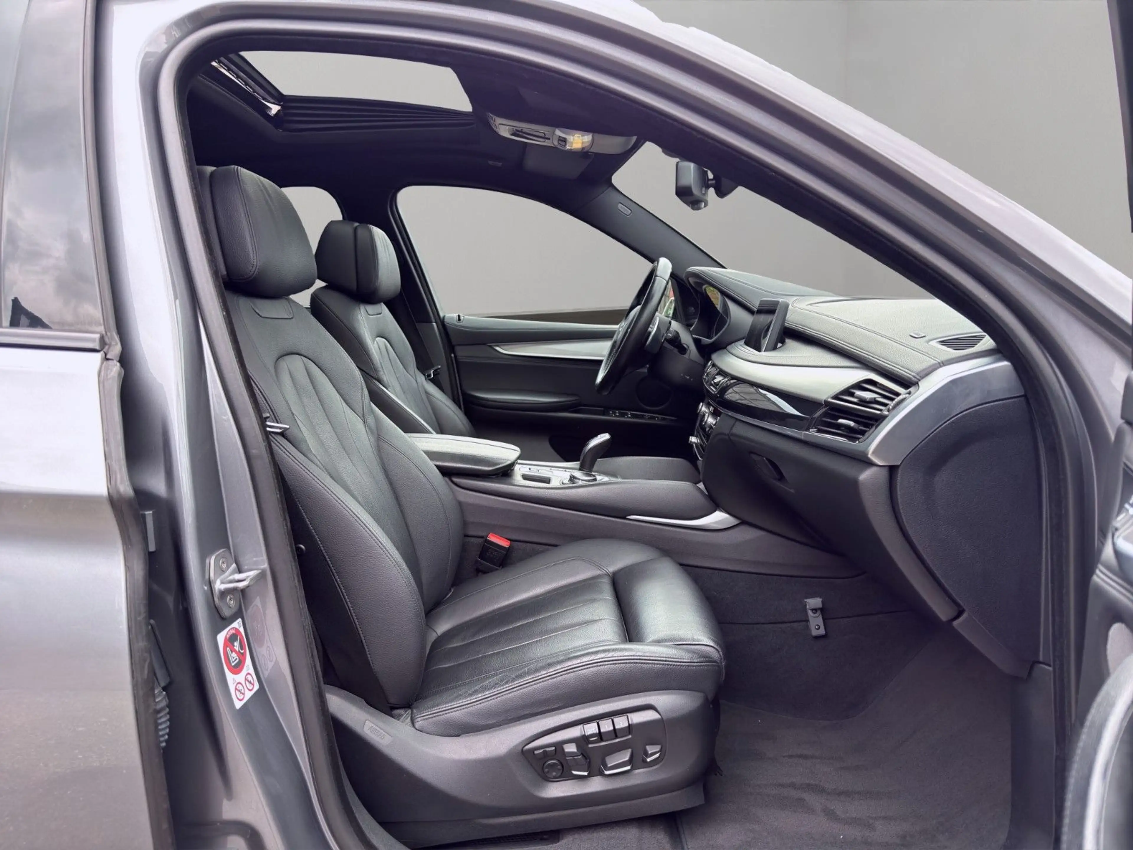 BMW X6 30d M Paket eGSD HUD 360° VIRT H/K SOFTCL 20" — photo 12