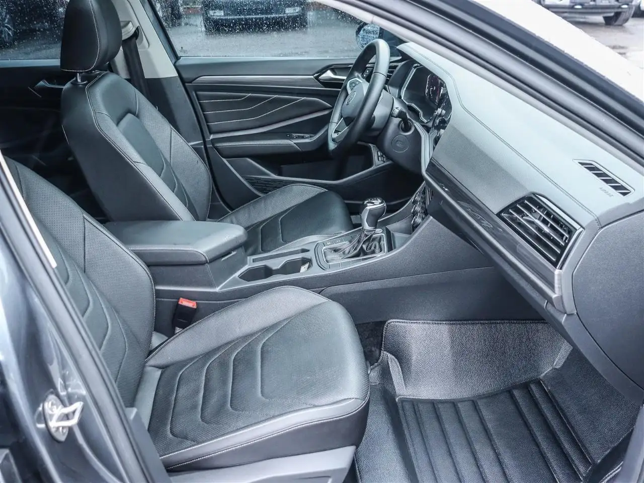 Volkswagen Jetta снимка Volkswagen Jetta