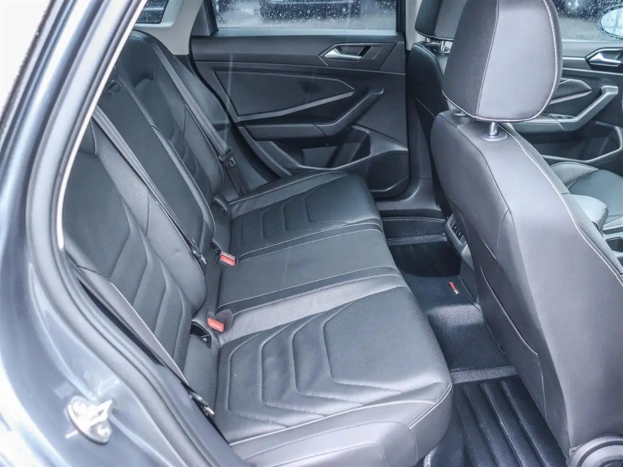 Volkswagen Jetta снимка Volkswagen Jetta