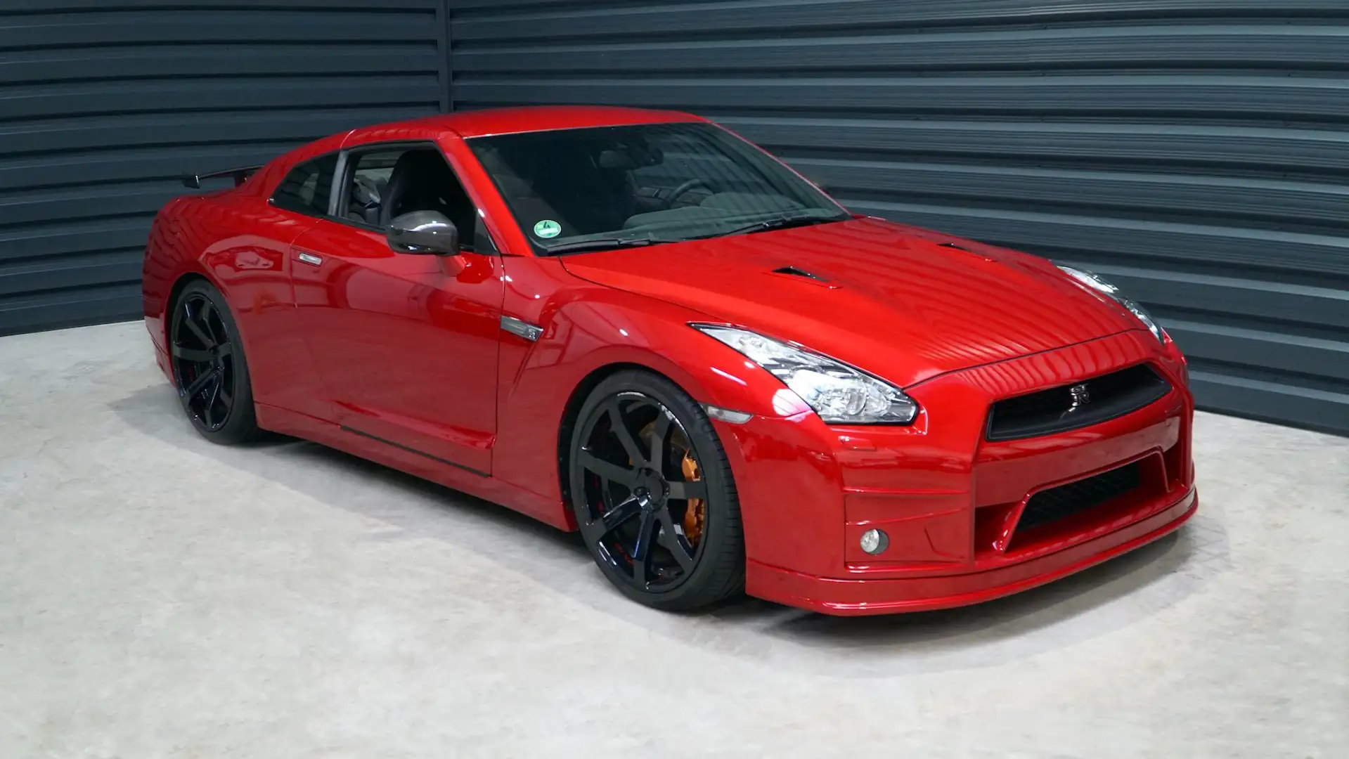 Nissan GT-R GT-R Black Edition Rot - 2
