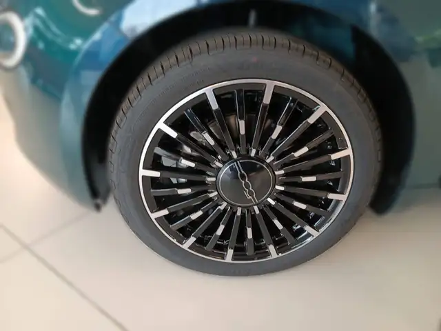 Fiat 500 view 10