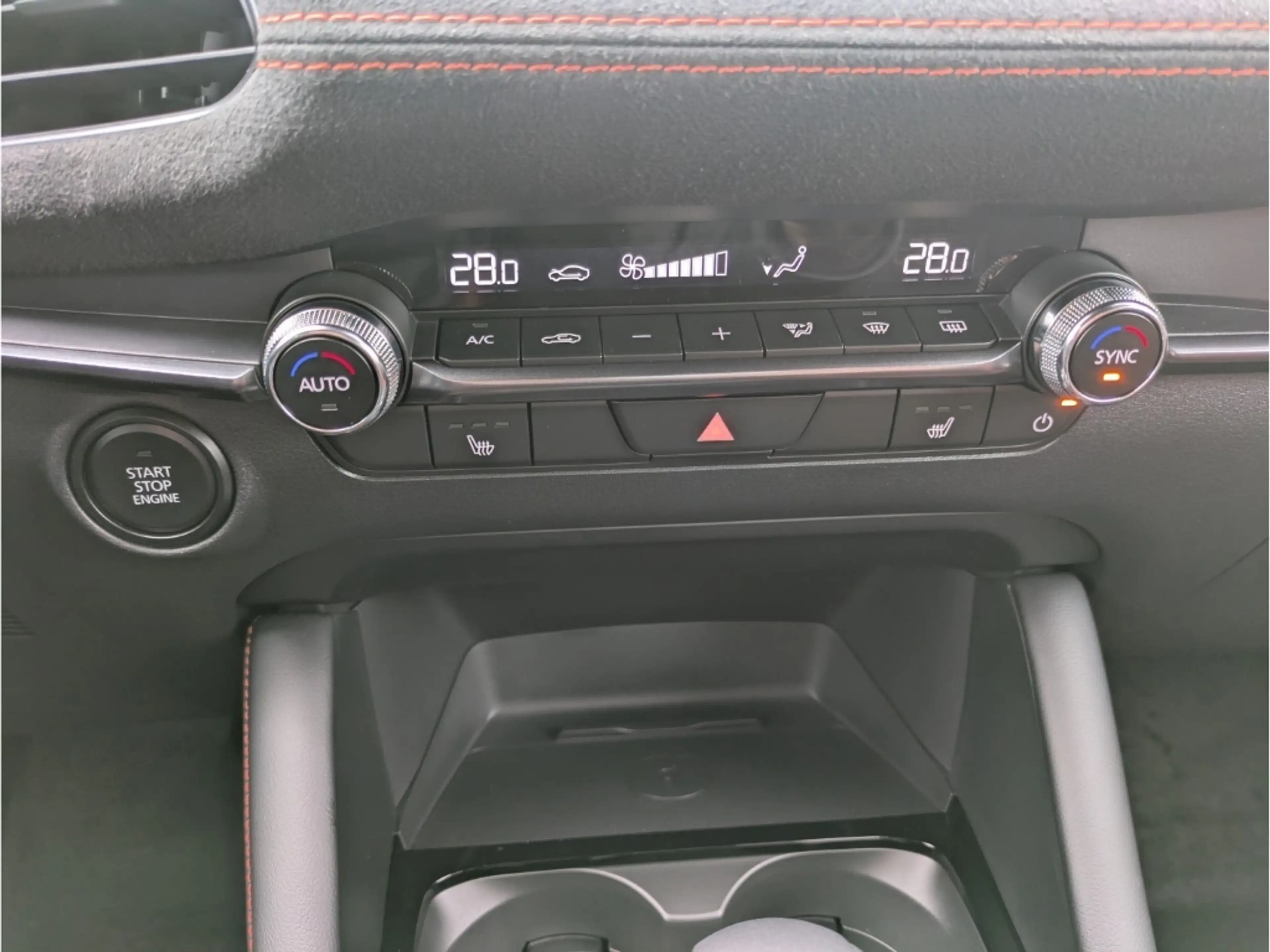 Mazda 3 NAGISA e-Skyactiv-G 140PS 6AT HUD Navi Memory Sitz — photo 9
