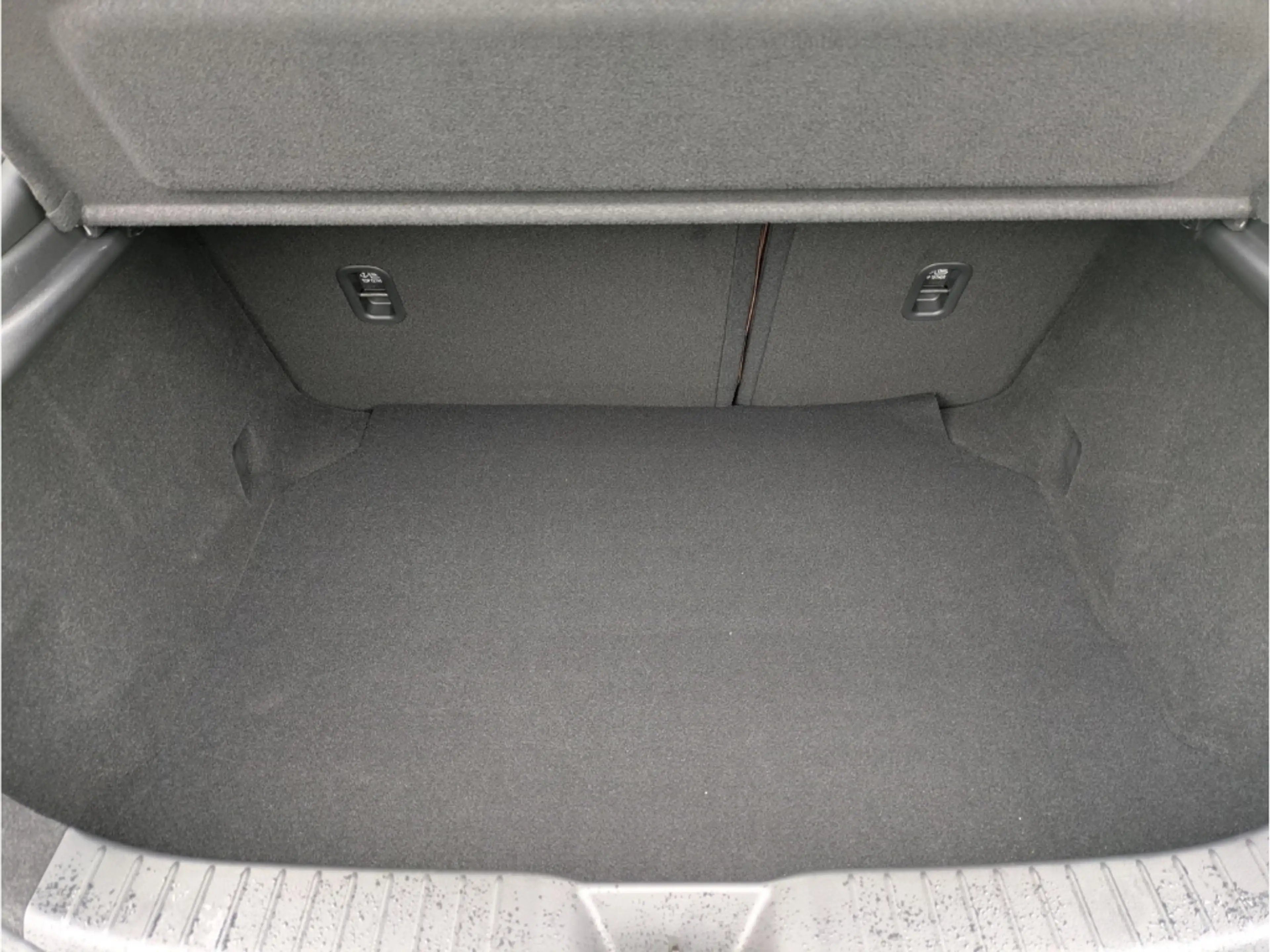 Mazda 3 NAGISA e-Skyactiv-G 140PS 6AT HUD Navi Memory Sitz — photo 11