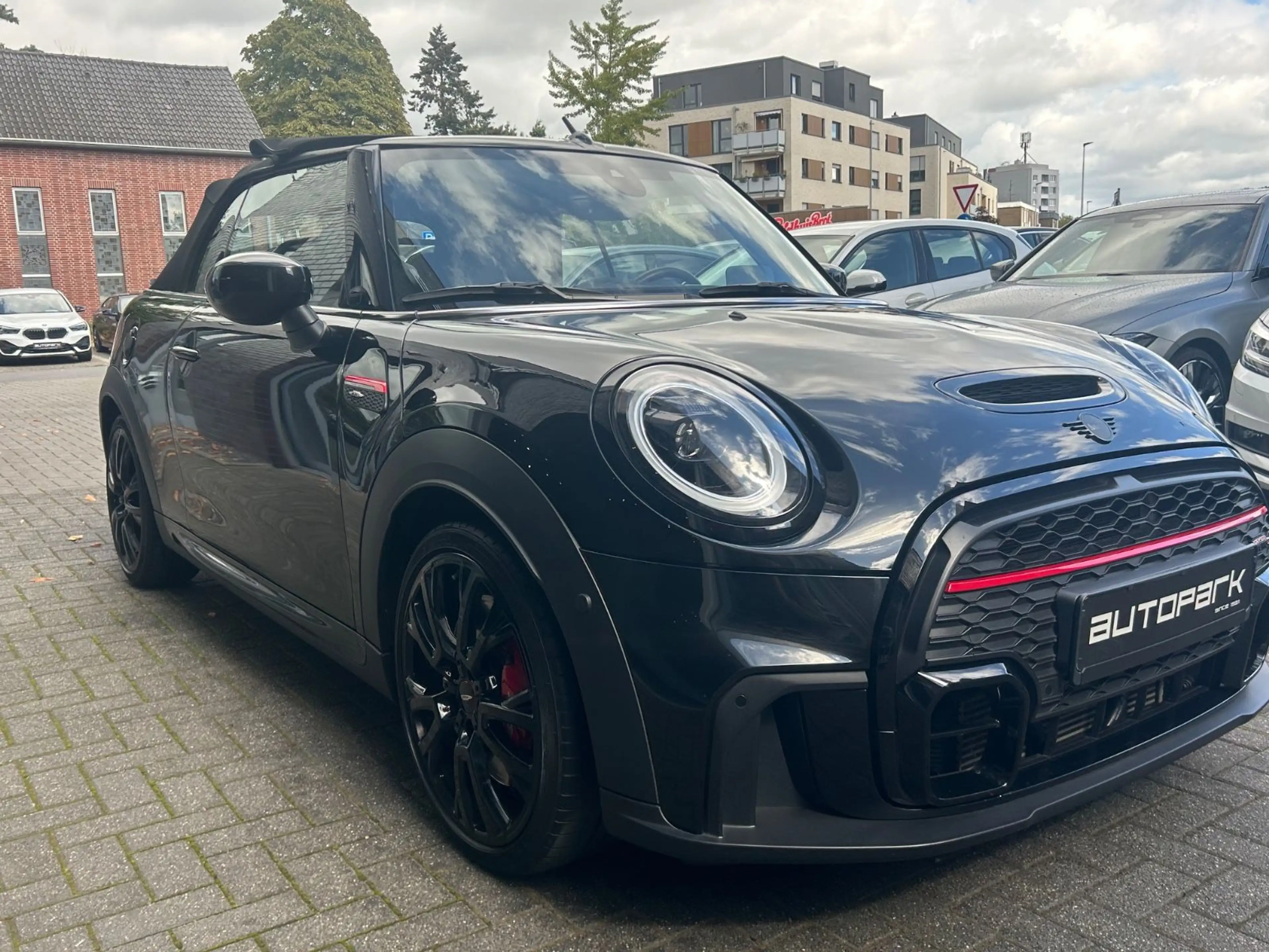 MINI John Cooper Works Cabrio — photo 5