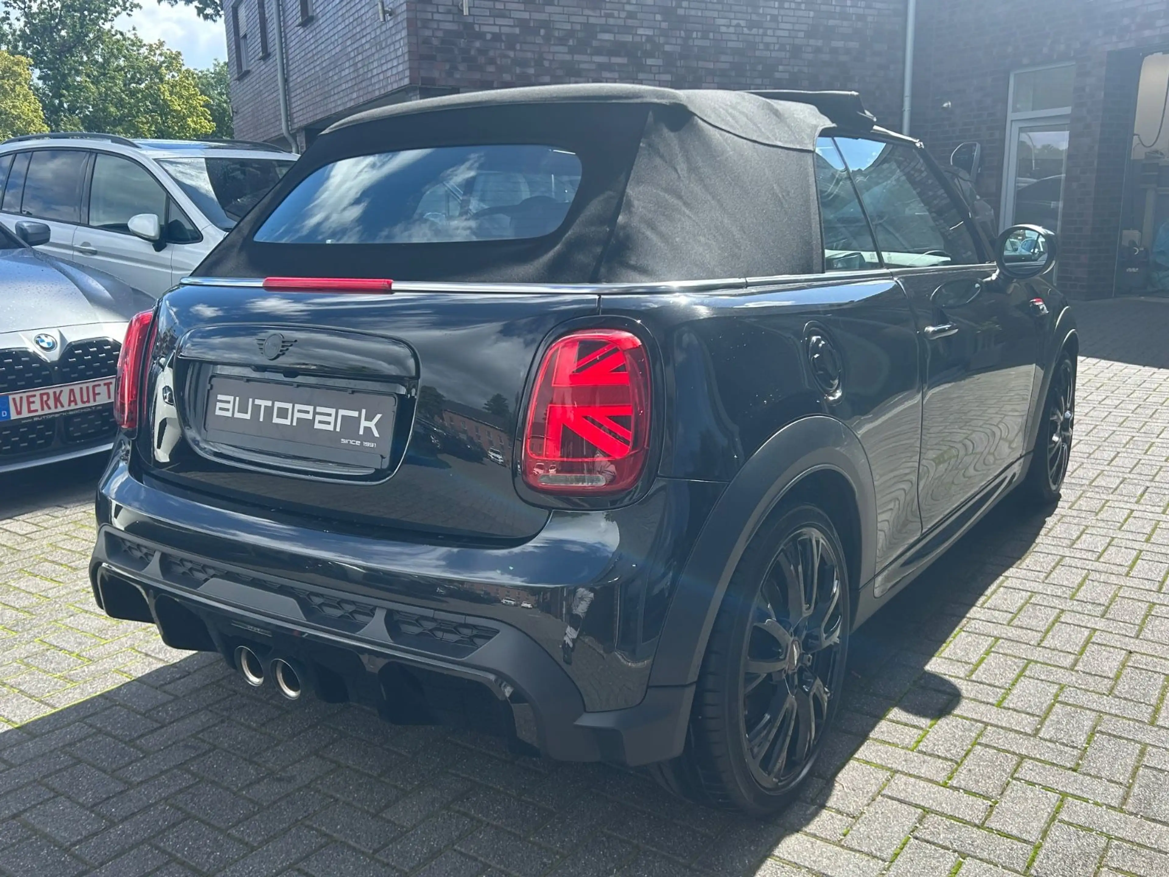 MINI John Cooper Works Cabrio — photo 6