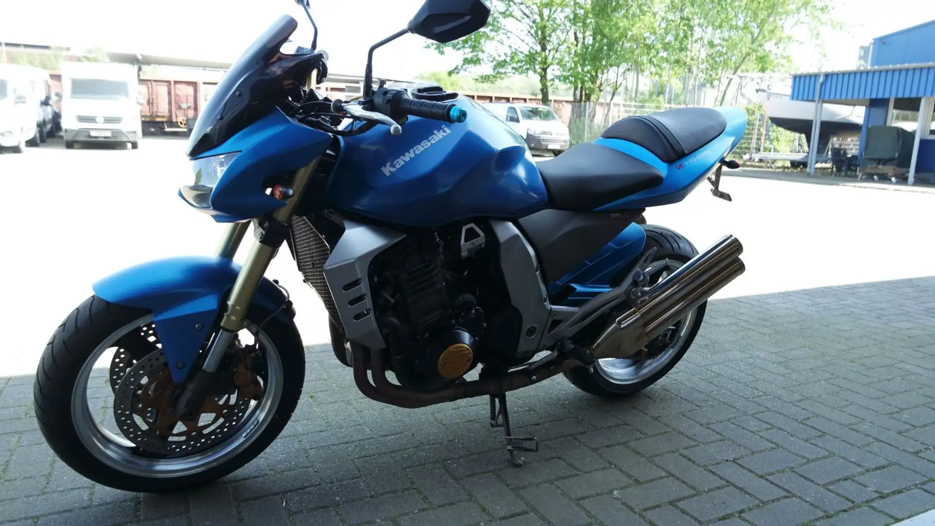 Kawasaki Z 1000 plava - 1
