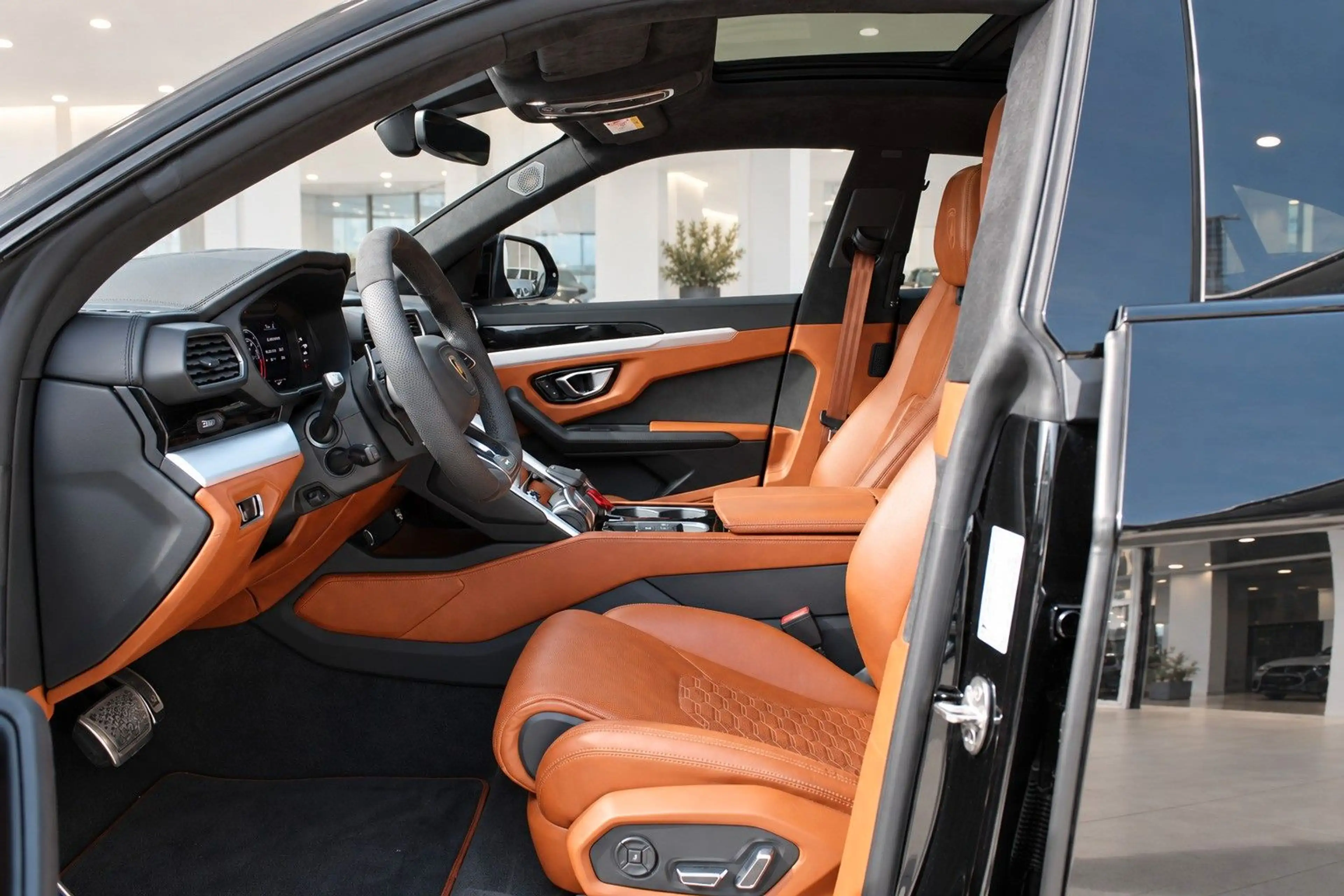 Lamborghini Urus 4.0 V8/B&O/Pano./ADAS/Massage/HUD/ACC — photo 13