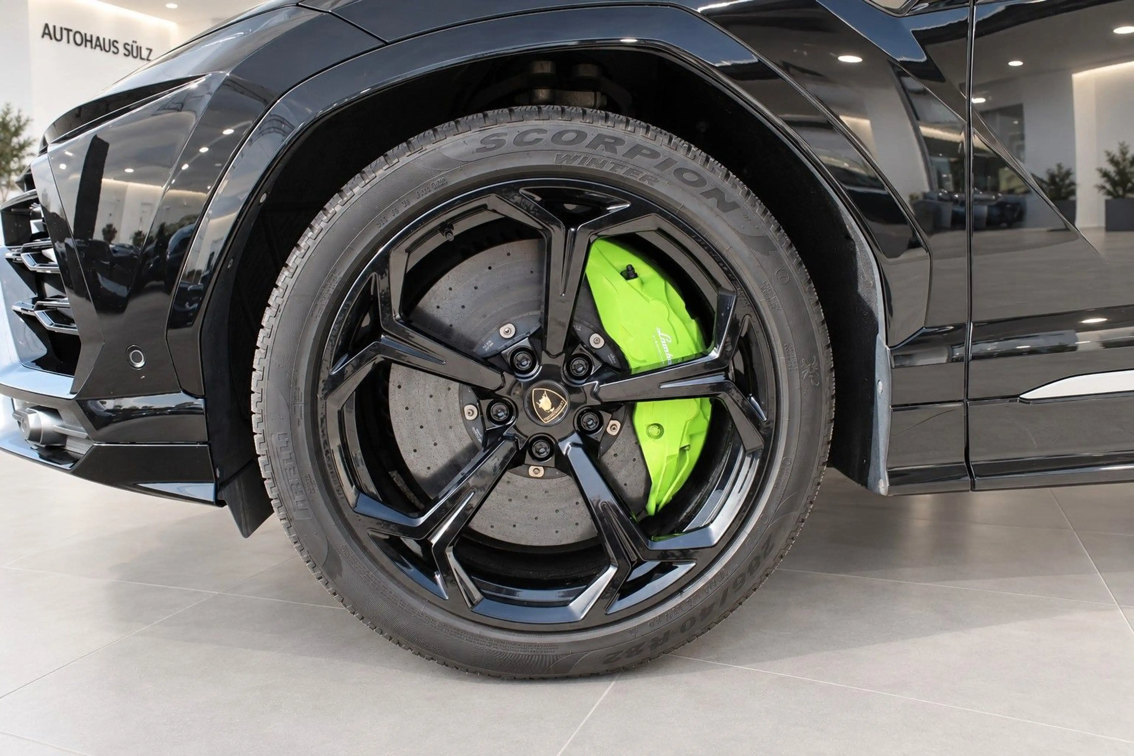 Lamborghini Urus 4.0 V8/B&O/Pano./ADAS/Massage/HUD/ACC — photo 12