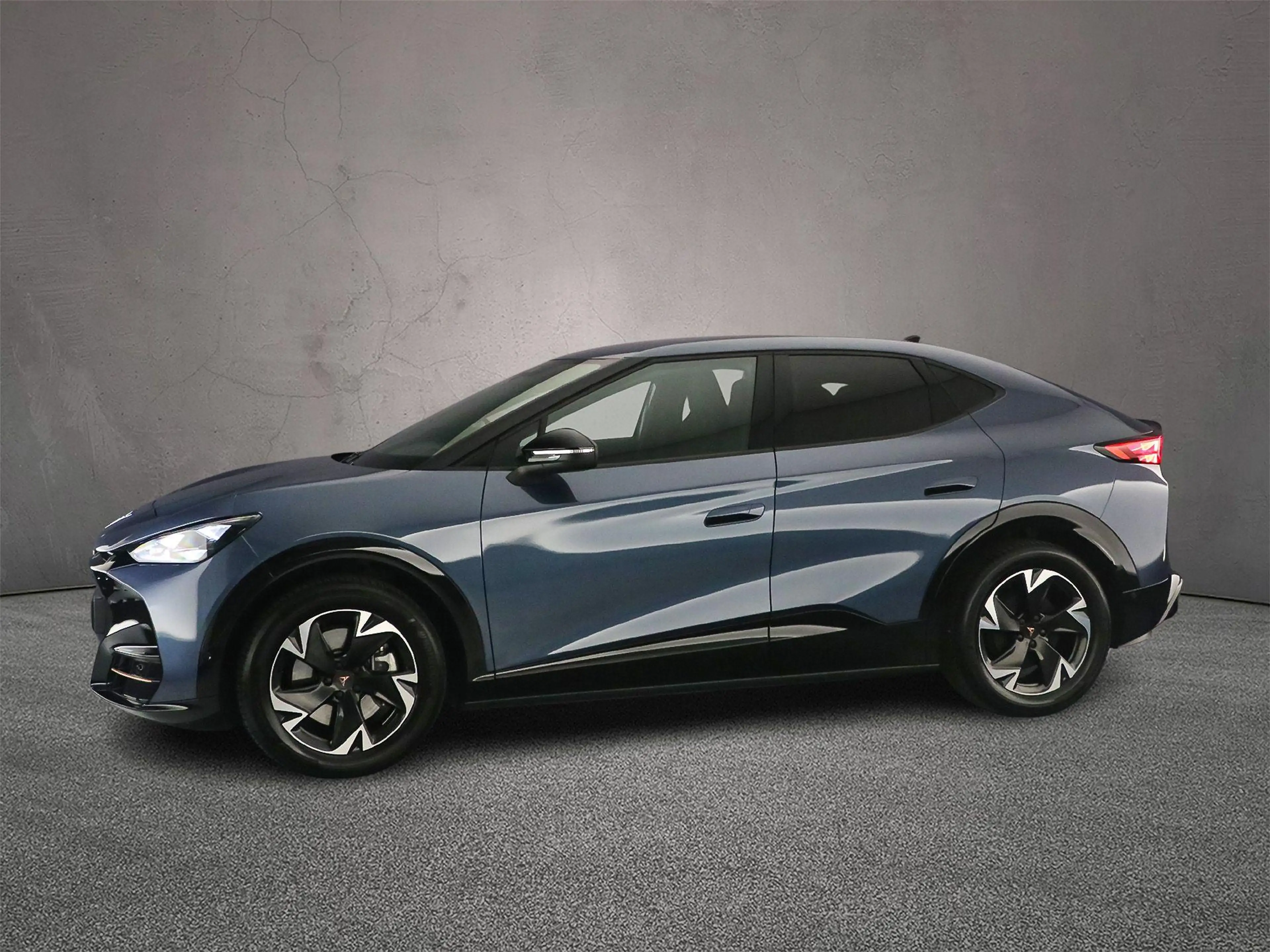 CUPRA Tavascan Business 82 kWh 286pk Automaat, Warmtepomp, Adapti — photo 2