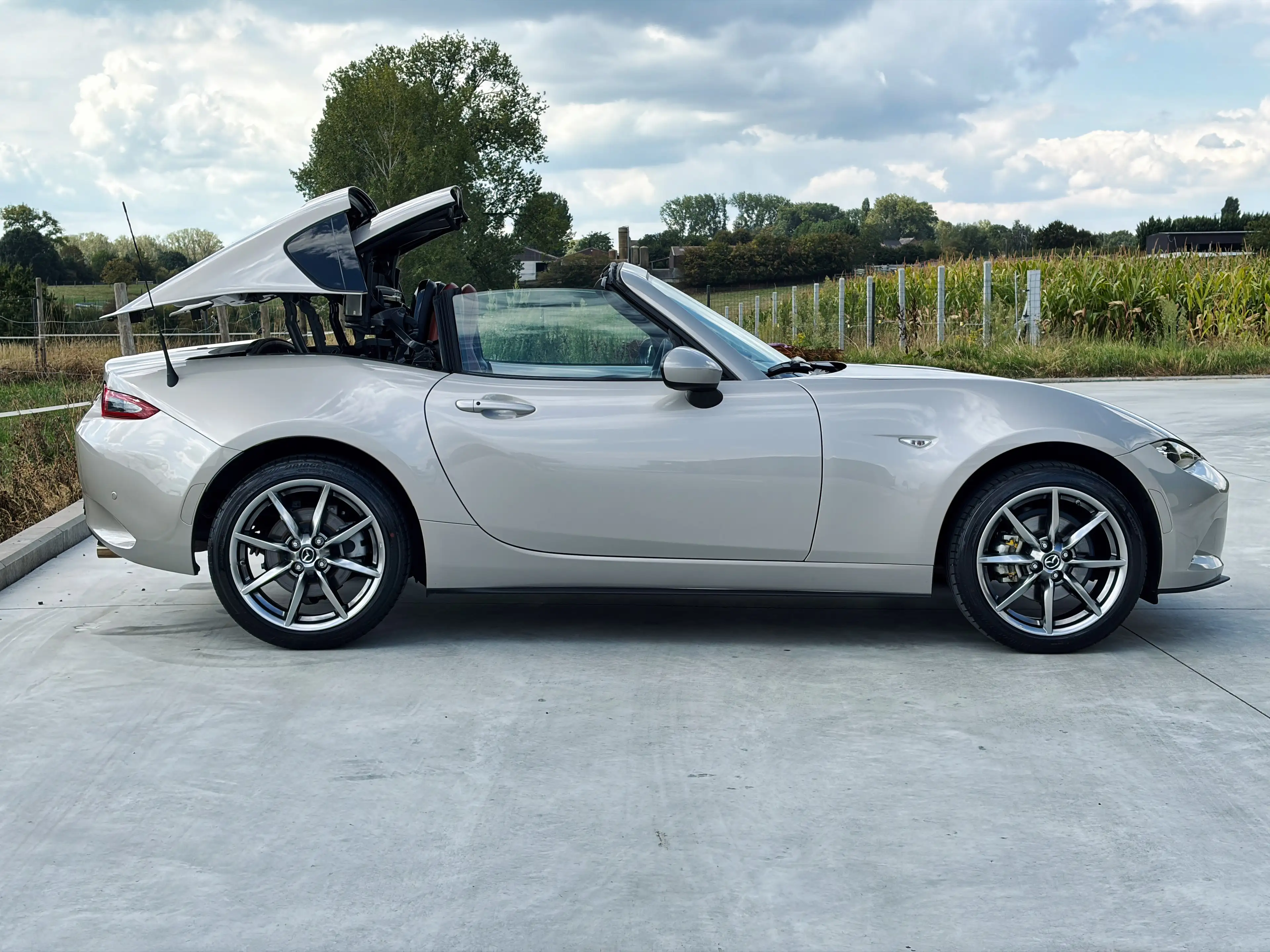 Mazda MX-5 MX-5 2.0i Skyactiv-G Kazari * BOSE * CAMERA * TOP STAAT * Platinium Quartz metallic * — photo 4