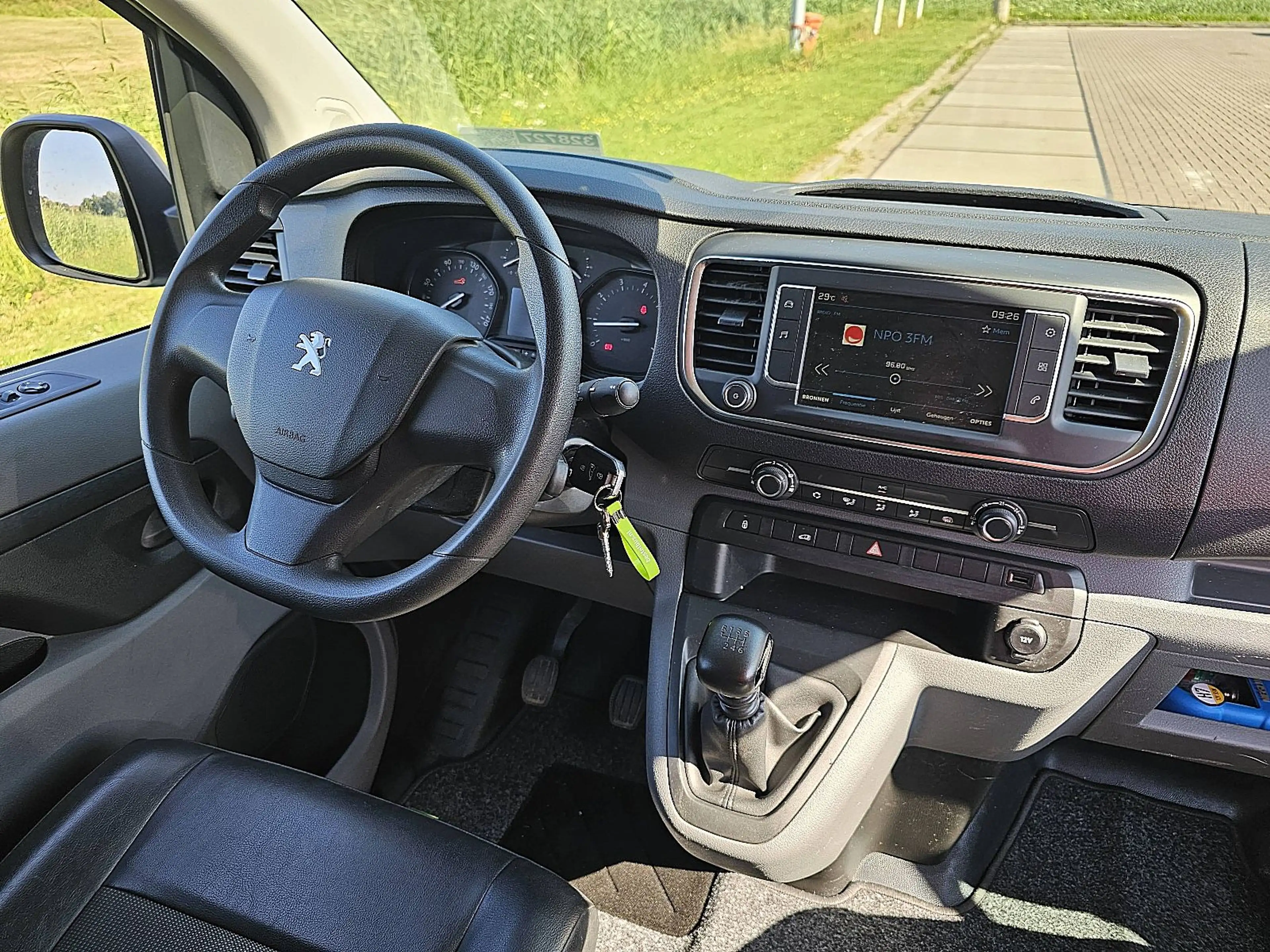 Peugeot Expert 2.0 L3 XL 145Pk NAP Navi — photo 8